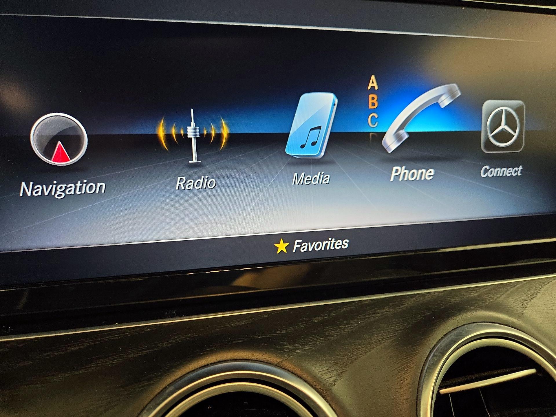 Thumbnail: 2019 Mercedes-Benz E-Class - 16