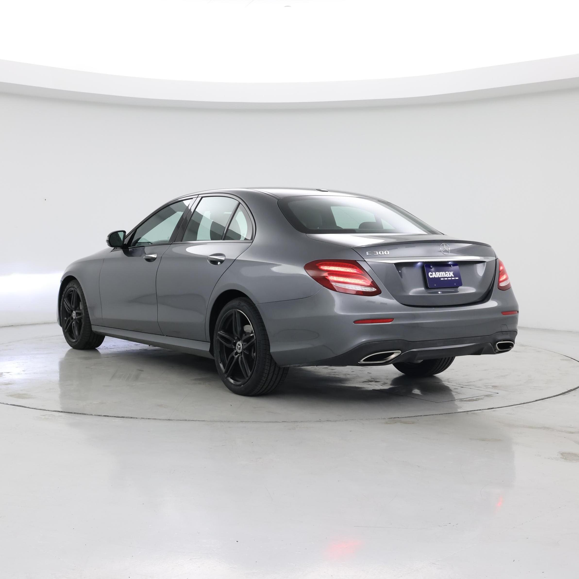 Thumbnail: 2019 Mercedes-Benz E-Class - 2