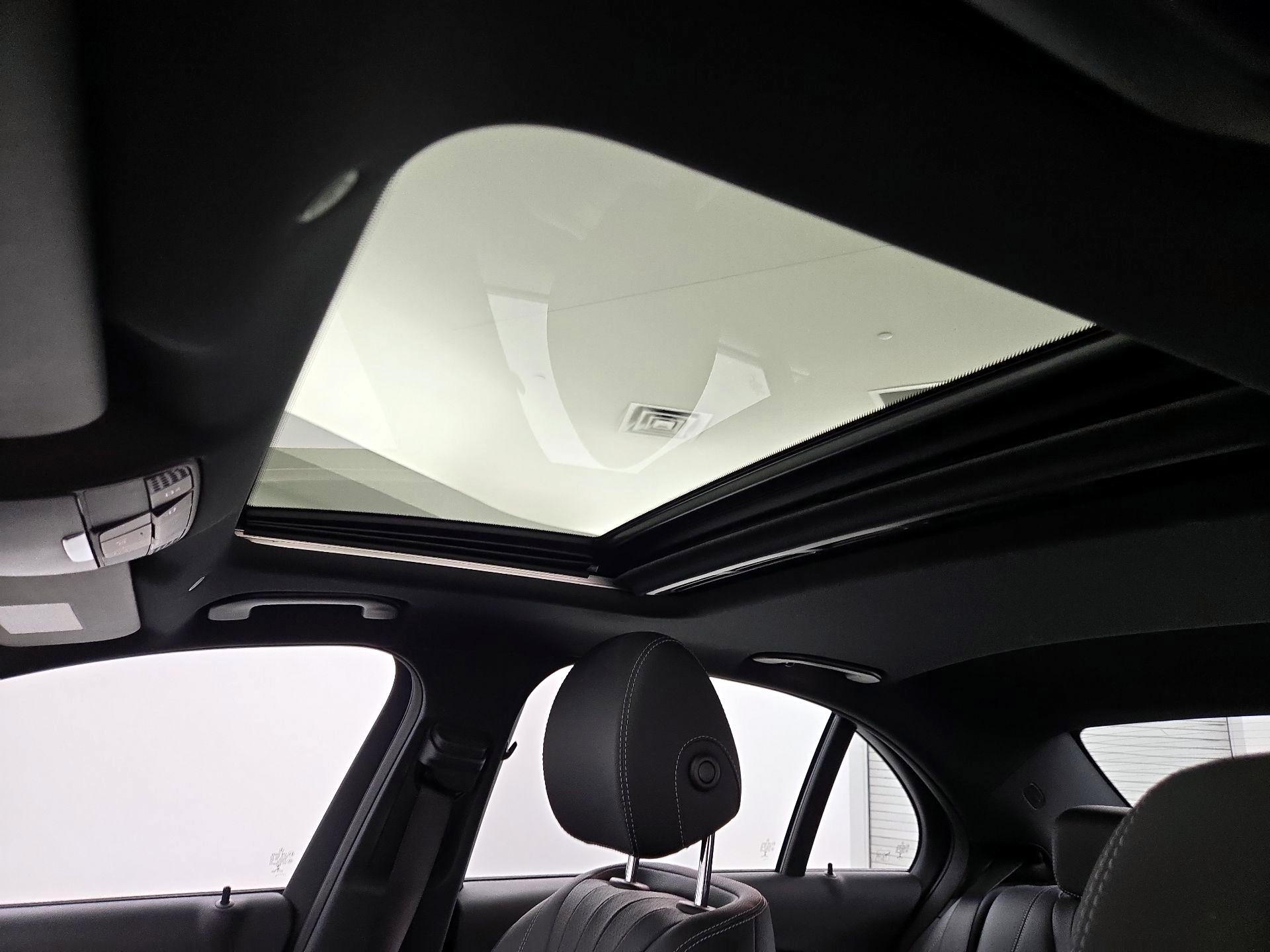 Thumbnail: 2019 Mercedes-Benz E-Class - 20