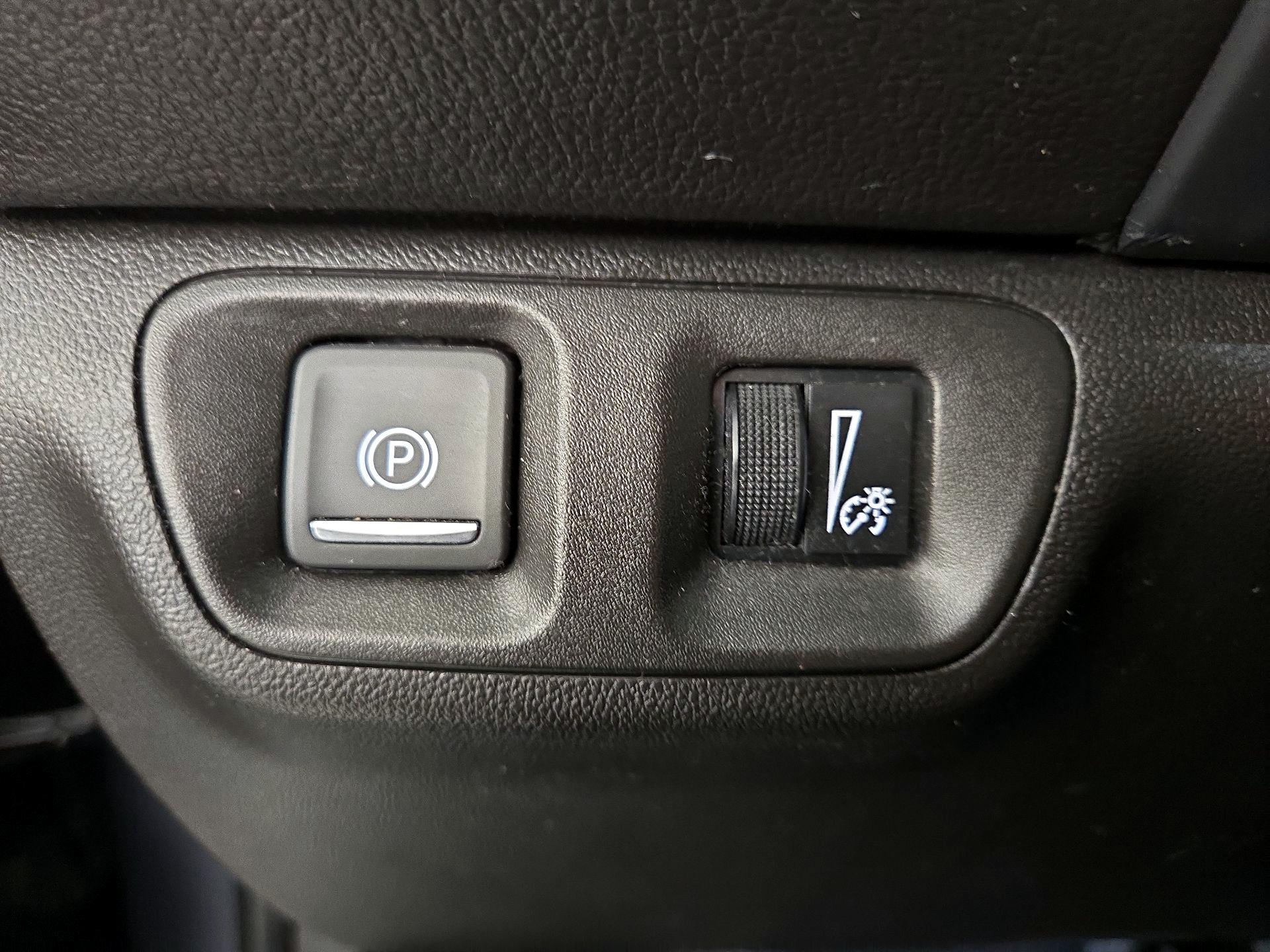 Thumbnail: 2021 GMC Acadia - 13