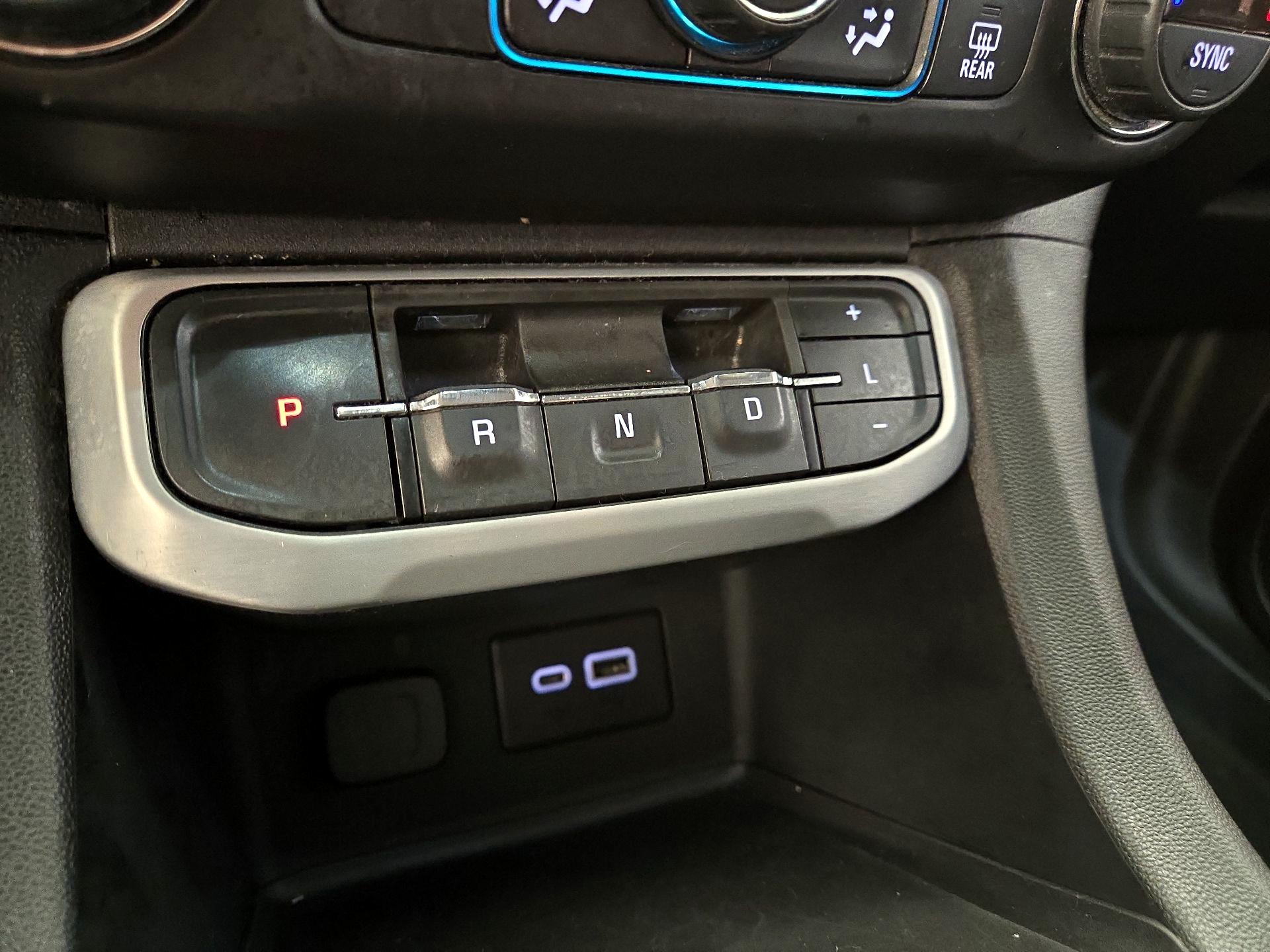 Thumbnail: 2021 GMC Acadia - 17