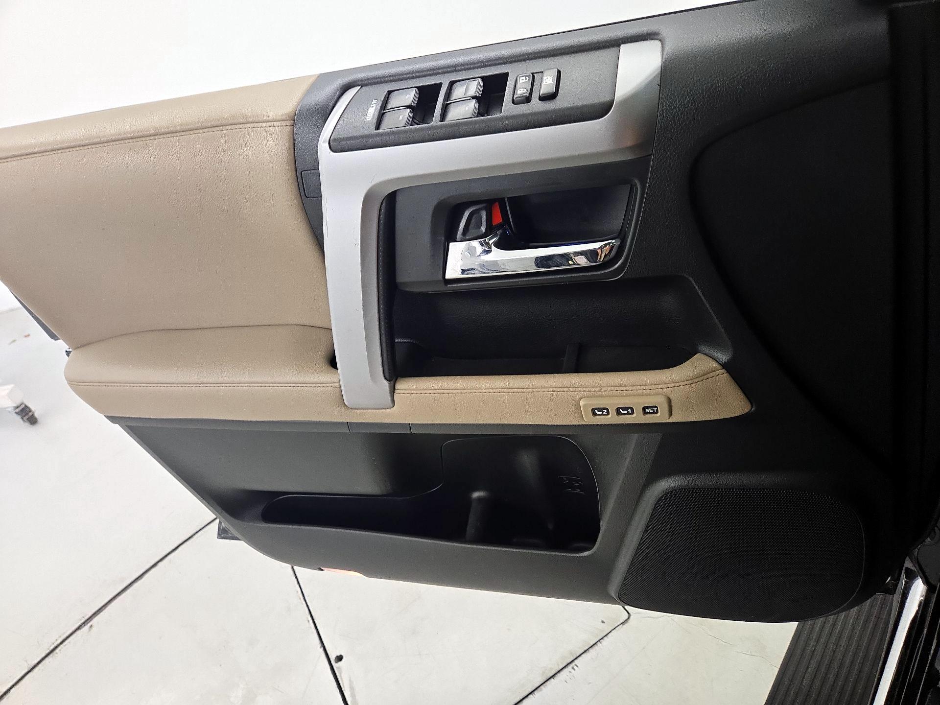 Thumbnail: 2019 Toyota 4Runner - 12