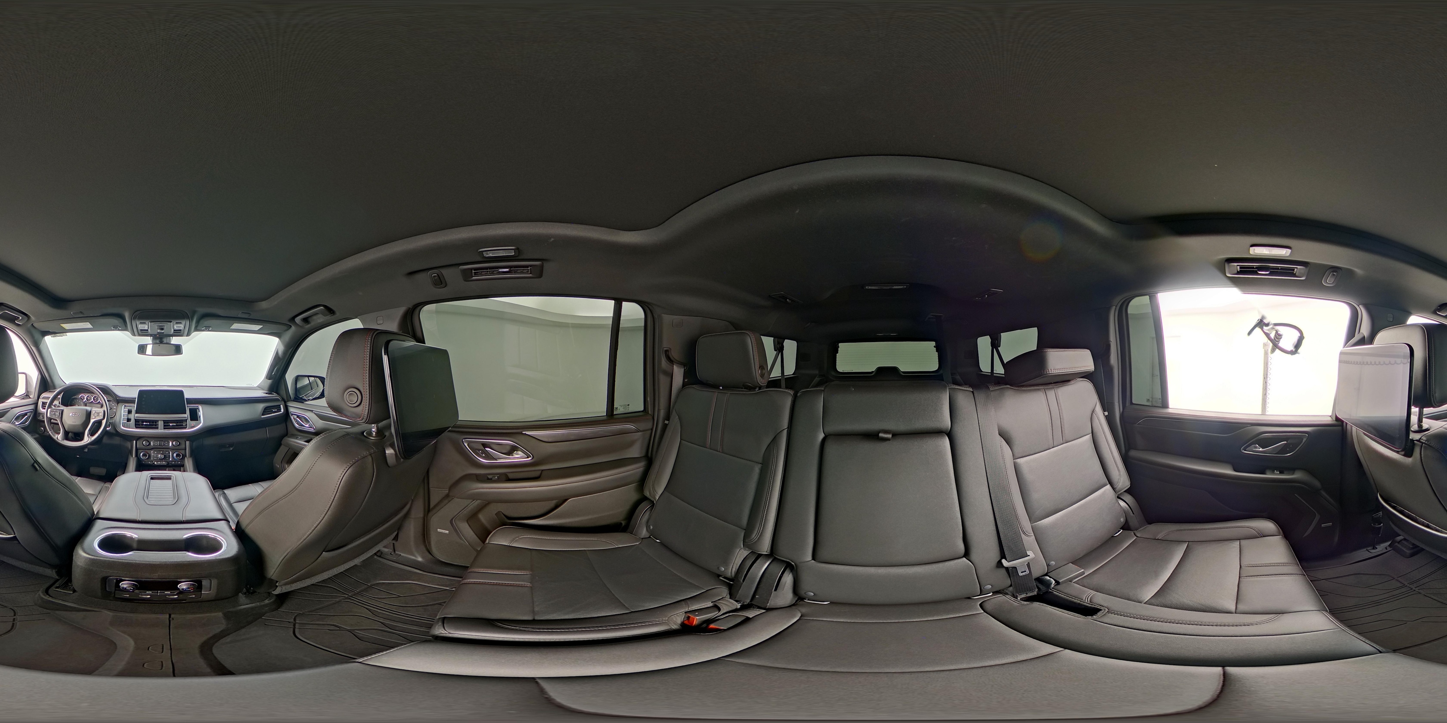 2021 Chevrolet Suburban RST - Photo 27