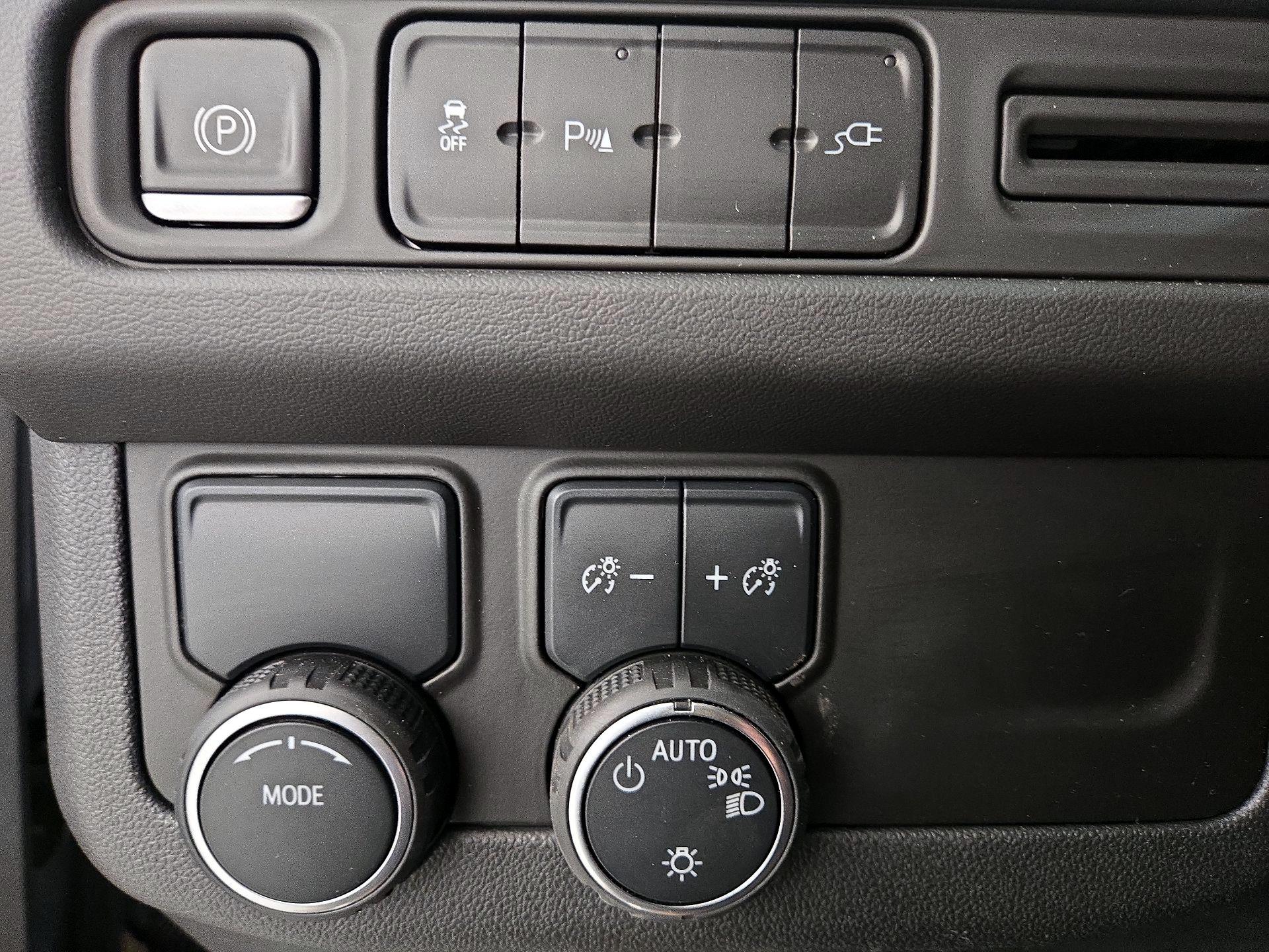 Thumbnail: 2021 Chevrolet Suburban - 13