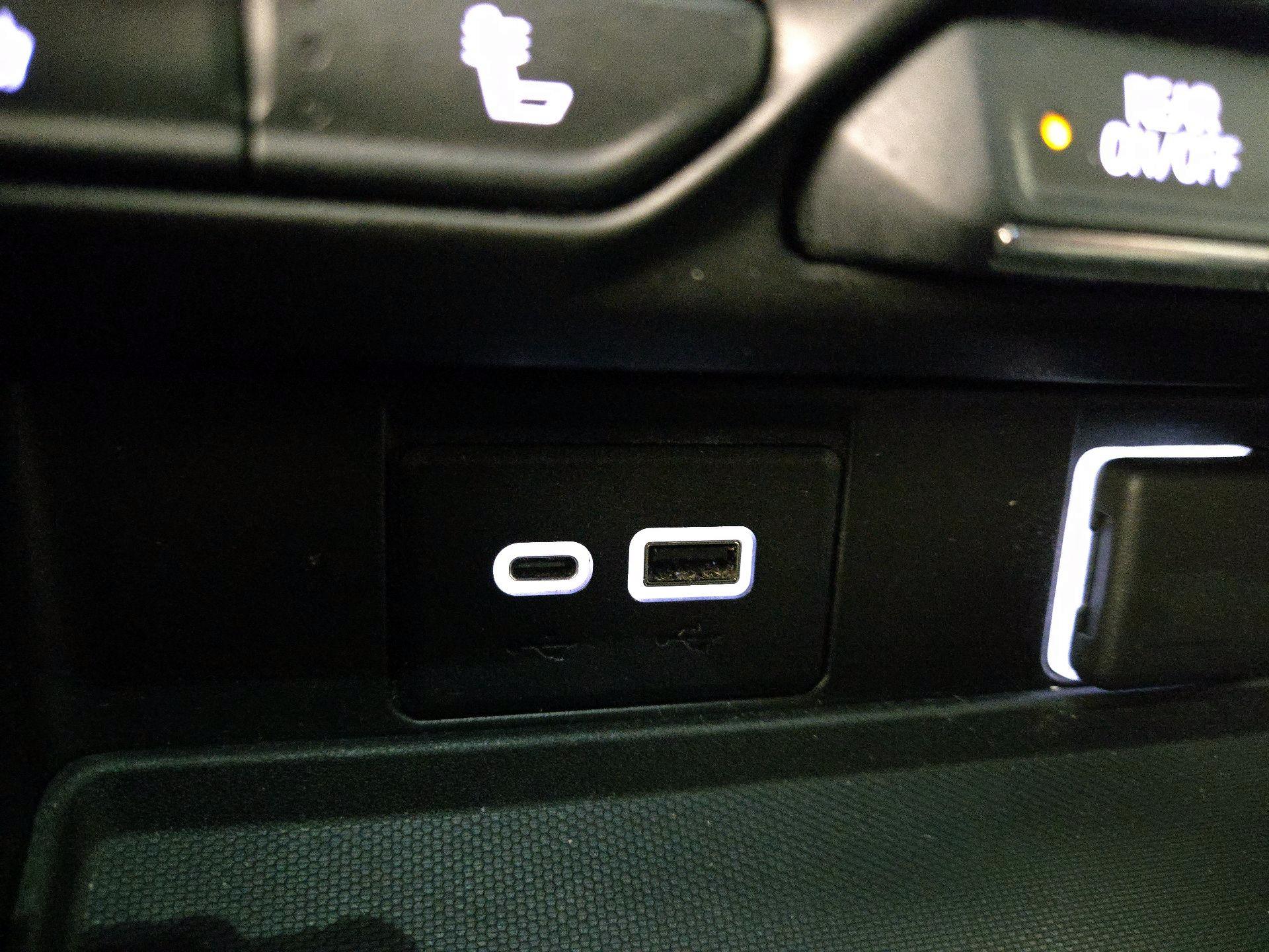 Thumbnail: 2021 Chevrolet Suburban - 19