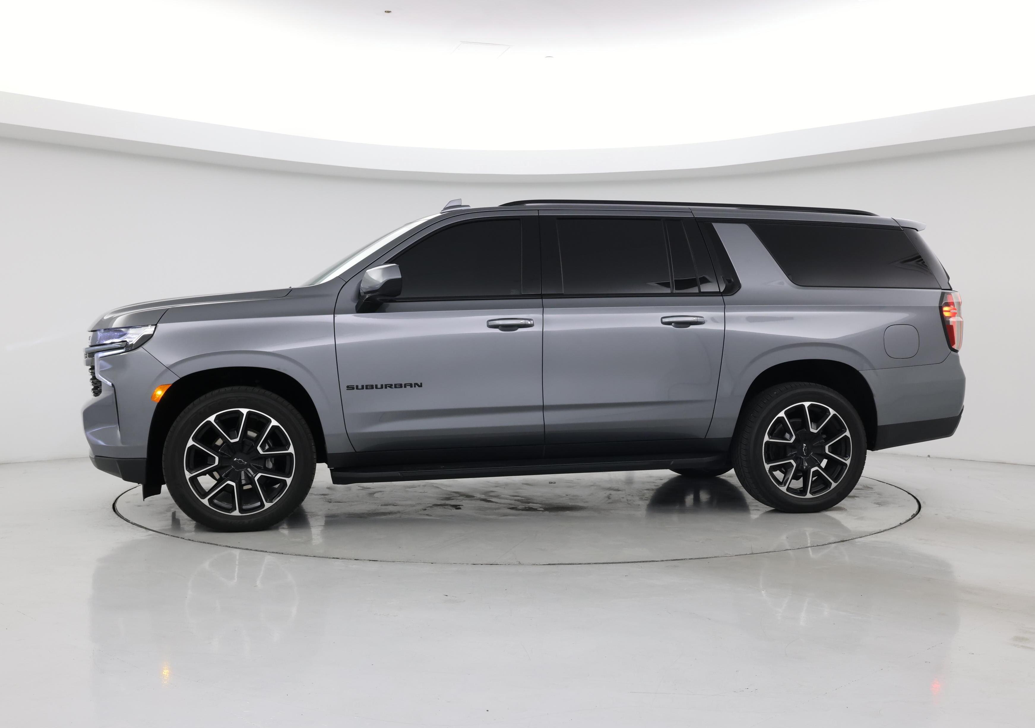 Thumbnail: 2021 Chevrolet Suburban - 3