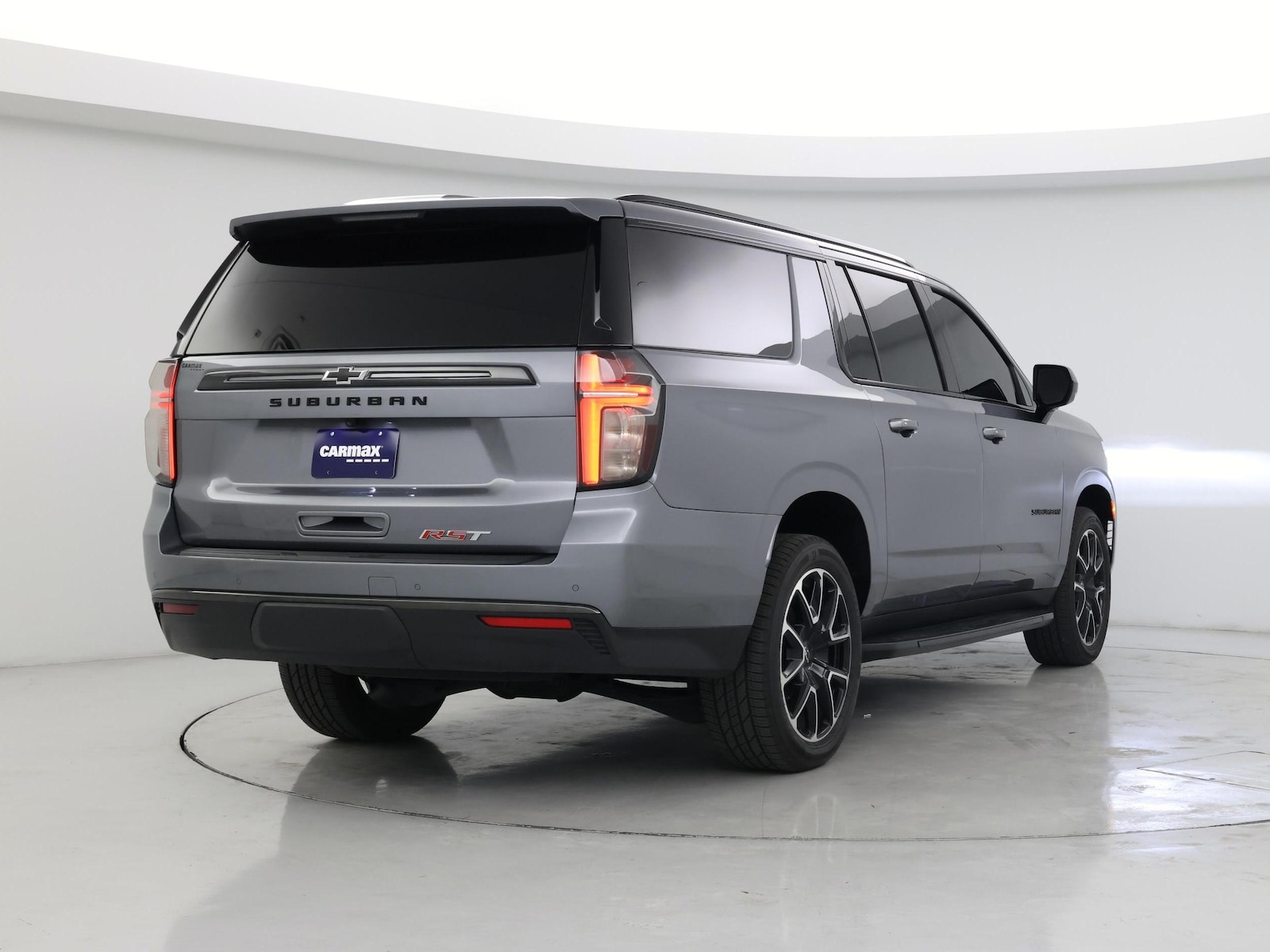 2021 Chevrolet Suburban RST - Photo 9