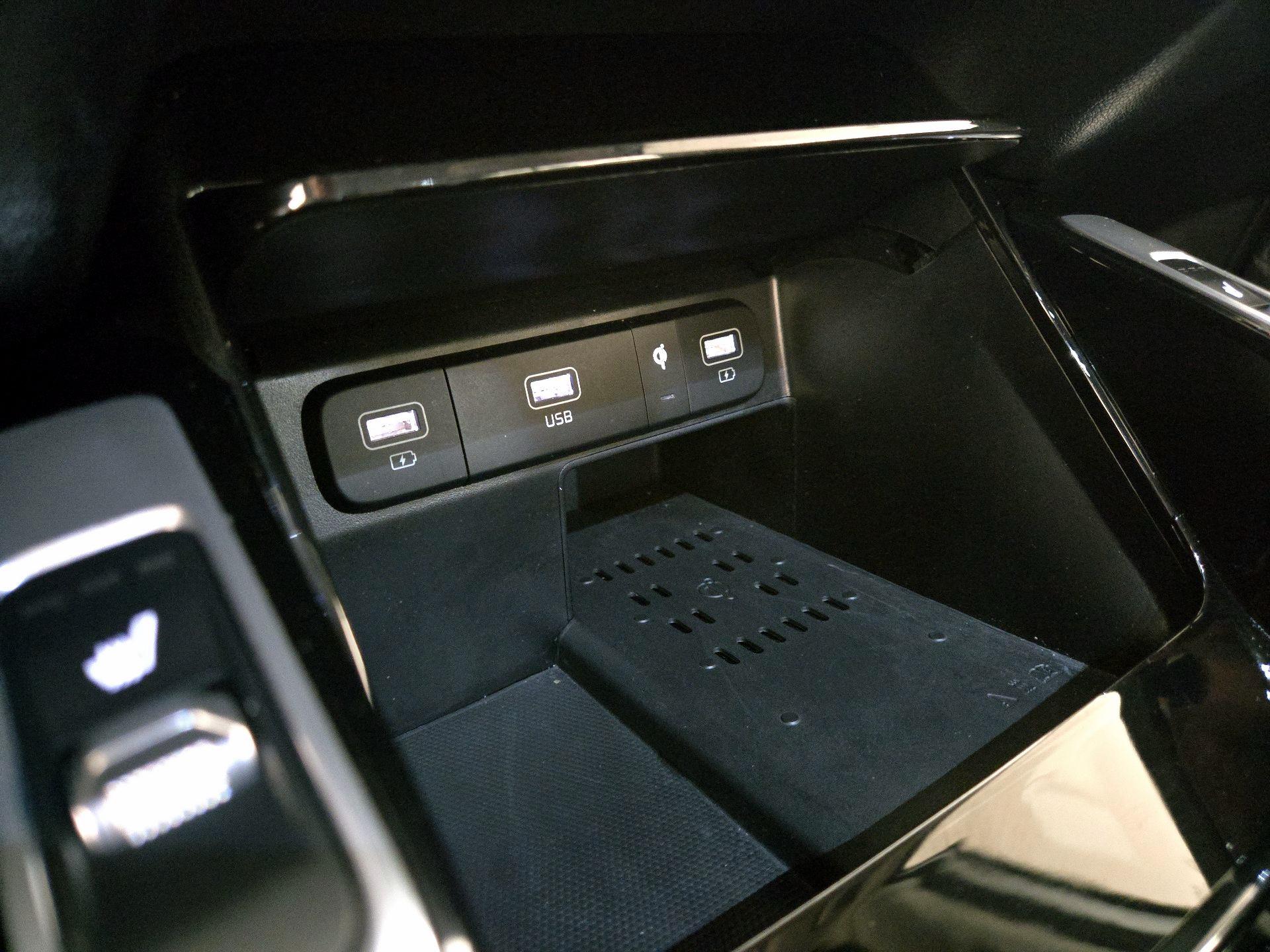 Thumbnail: 2022 Kia Sorento - 19