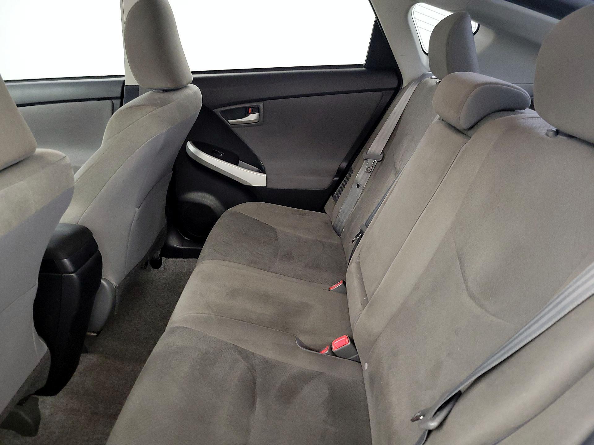 Thumbnail: 2015 Toyota Prius - 18