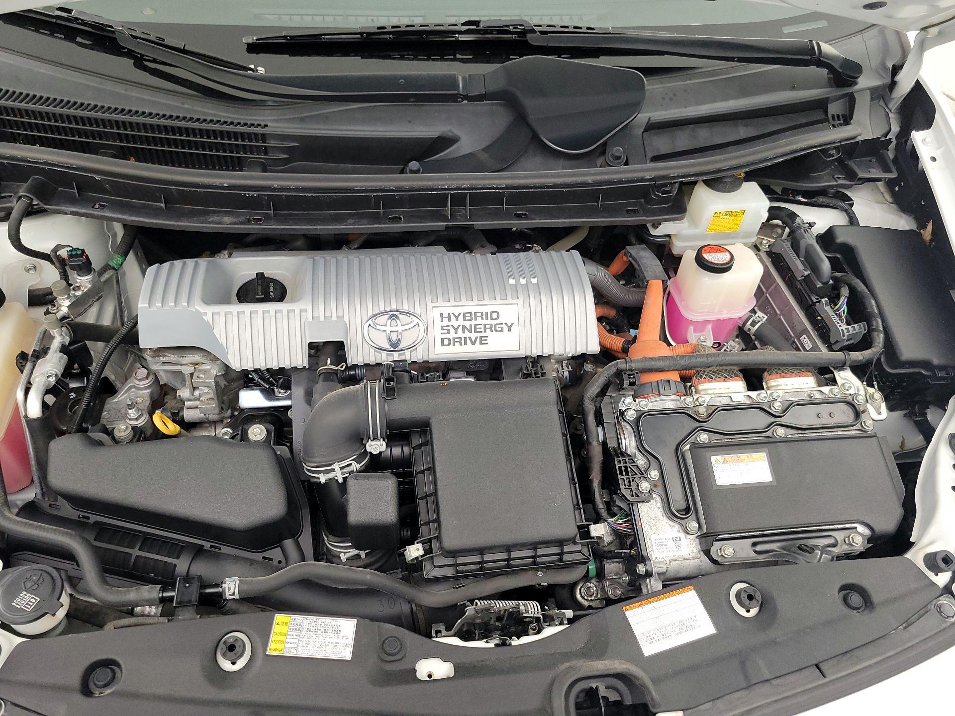 Thumbnail: 2015 Toyota Prius - 20