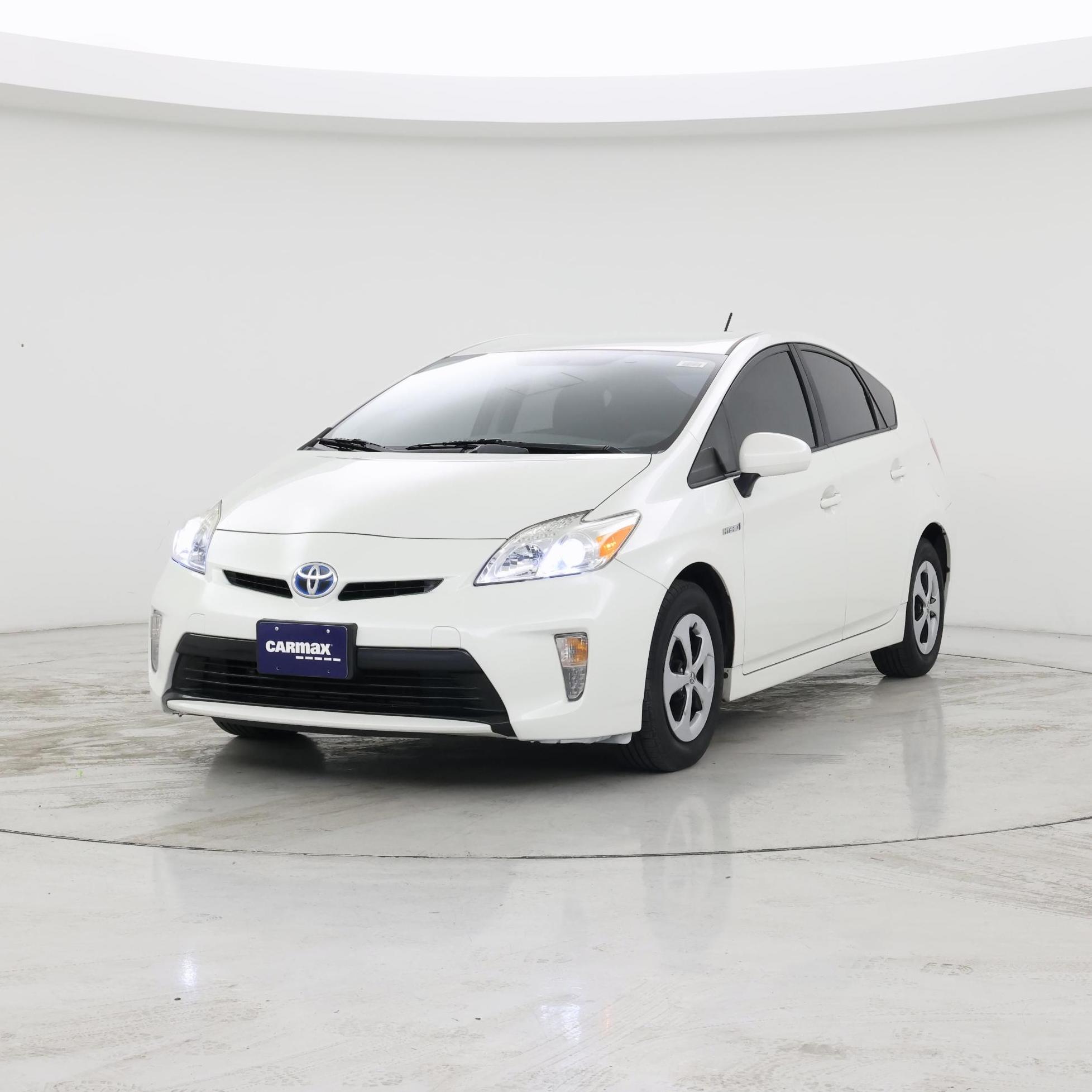 Thumbnail: 2015 Toyota Prius - 4