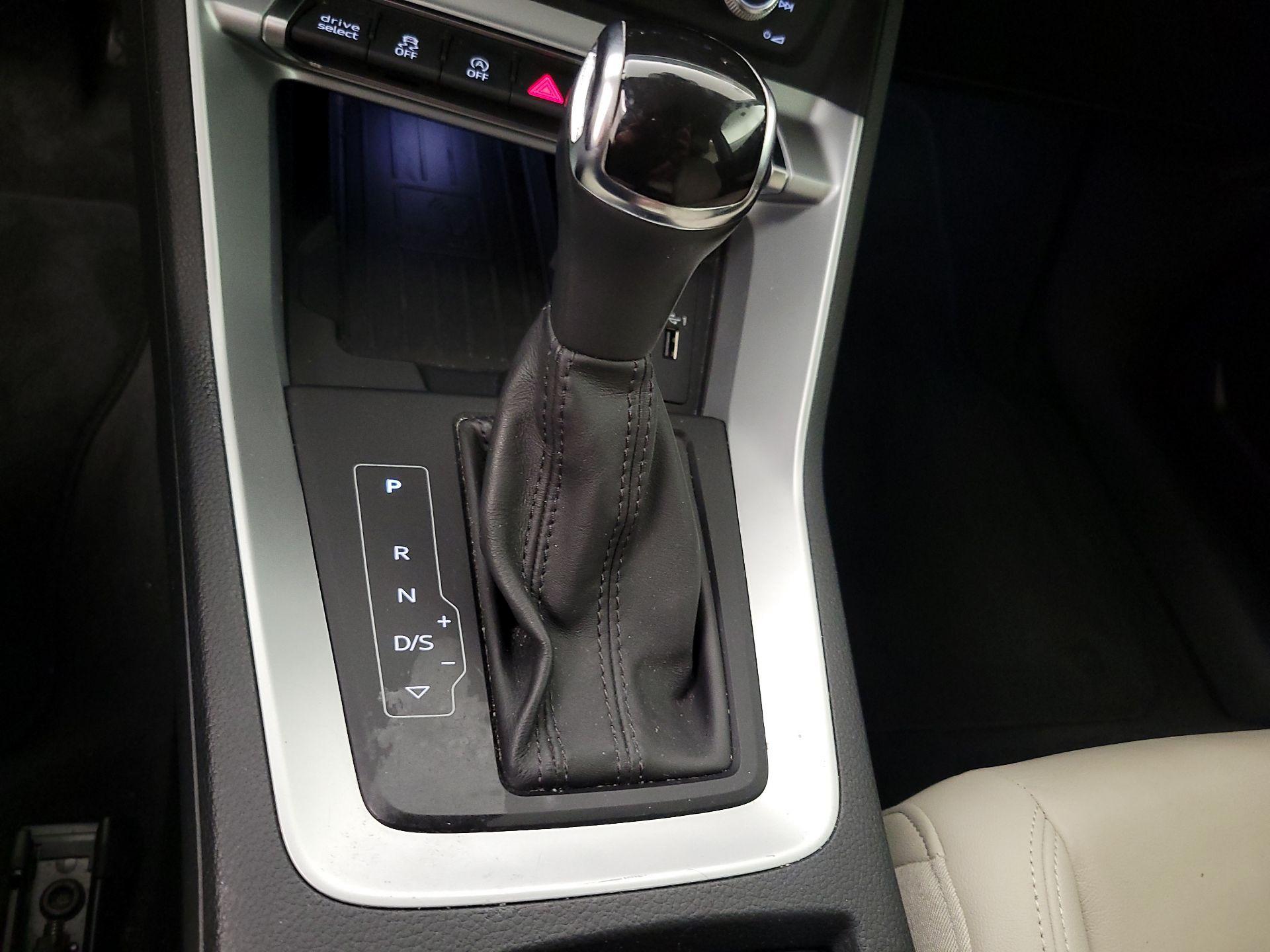 Thumbnail: 2019 Audi Q3 - 17