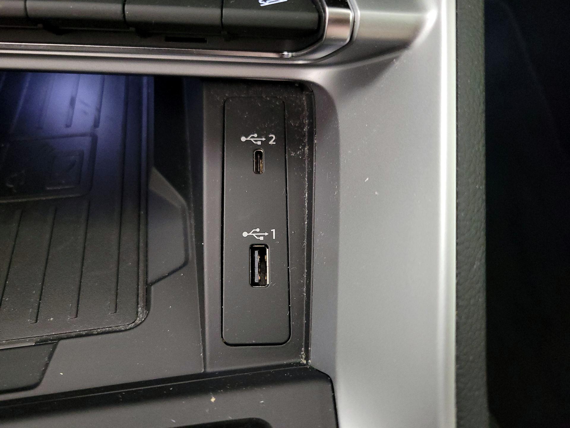 Thumbnail: 2019 Audi Q3 - 18