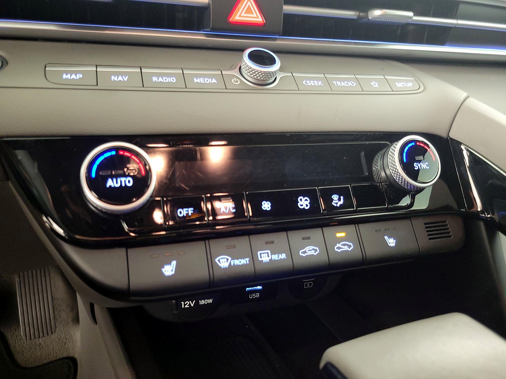 Thumbnail: 2024 Hyundai Elantra - 17