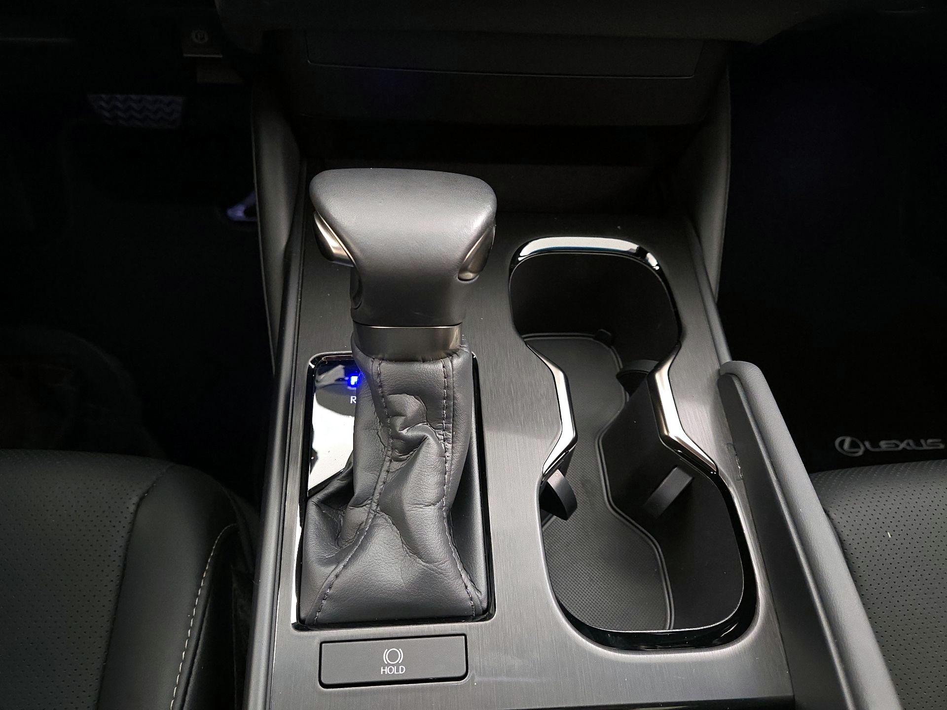 Thumbnail: 2025 Lexus ES - 17