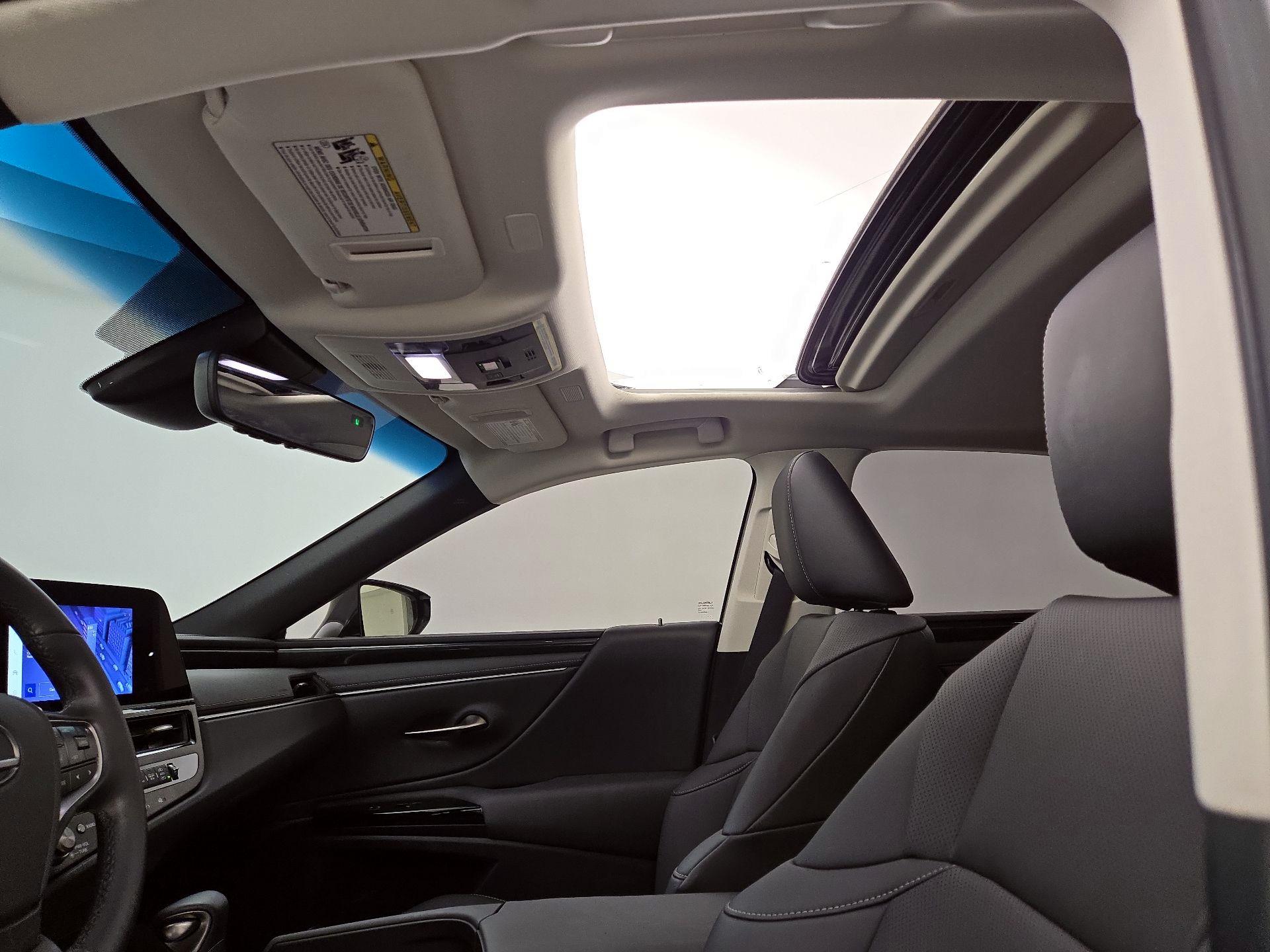 Thumbnail: 2025 Lexus ES - 19