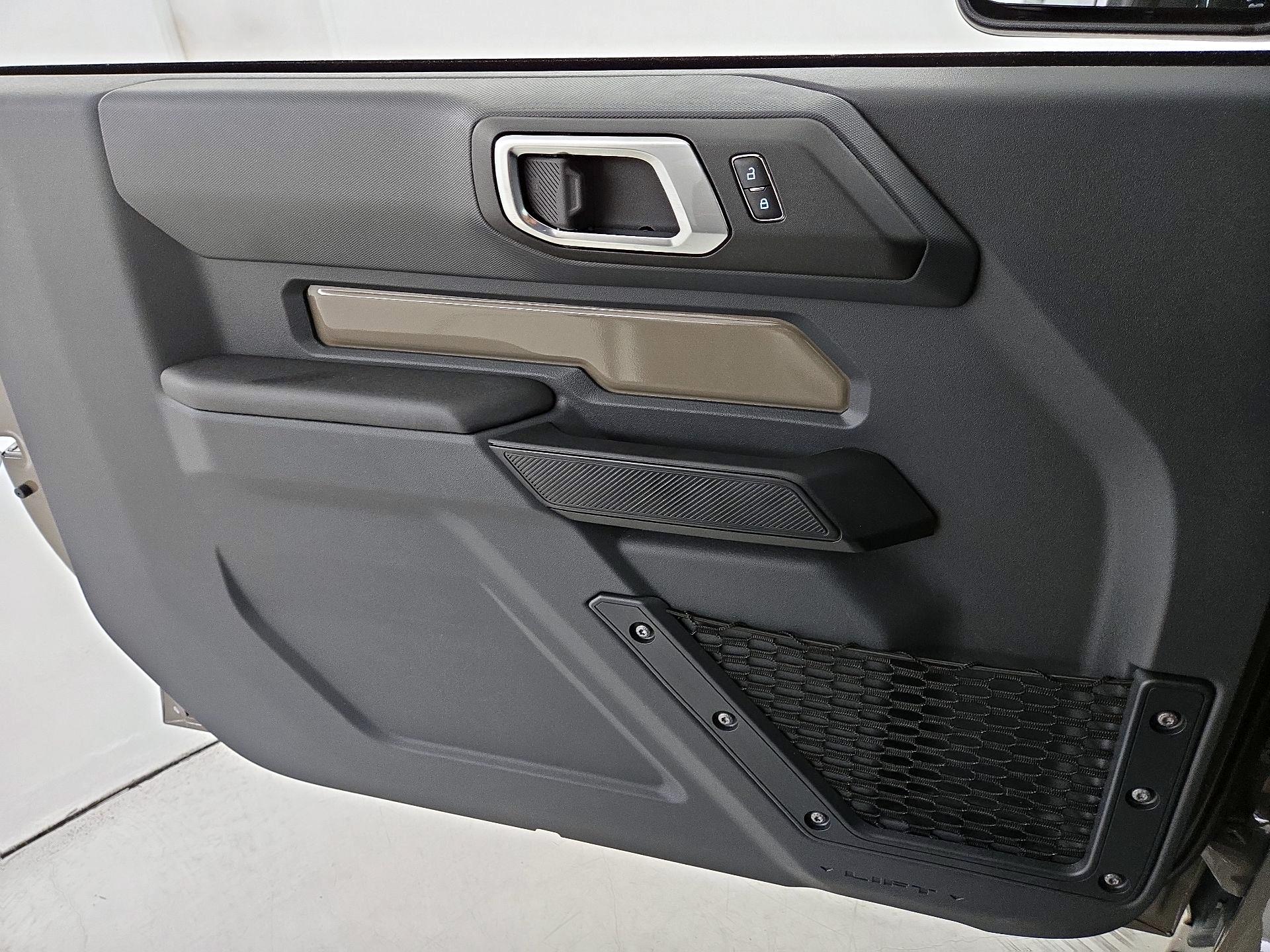 Thumbnail: 2025 Ford Bronco - 12