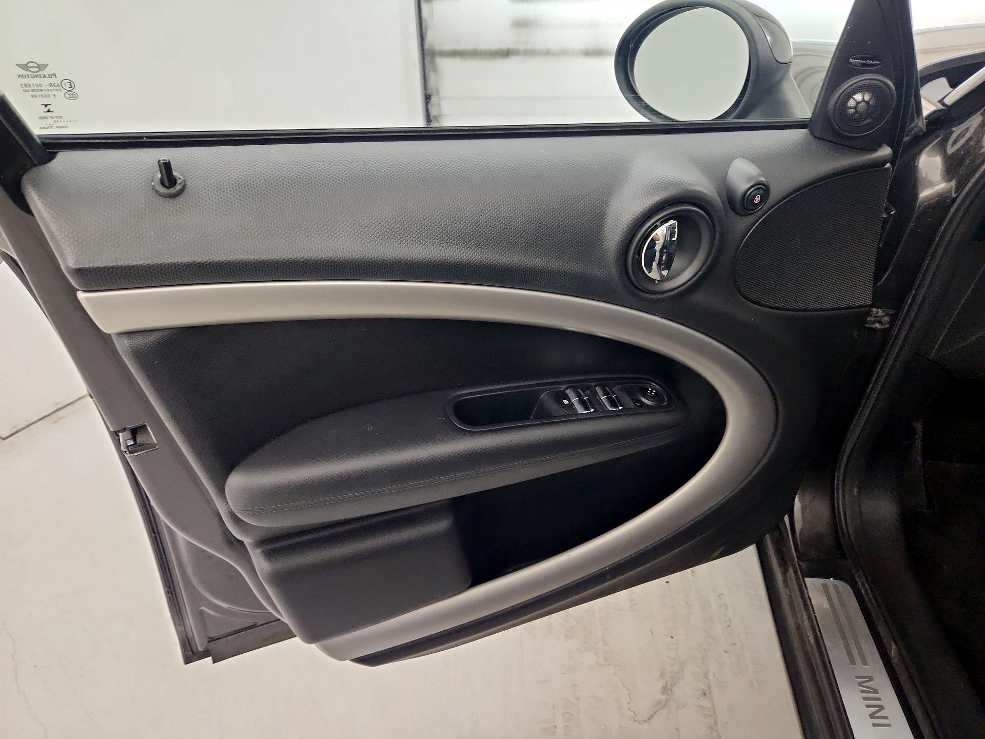 Thumbnail: 2015 MINI Cooper Countryman - 12