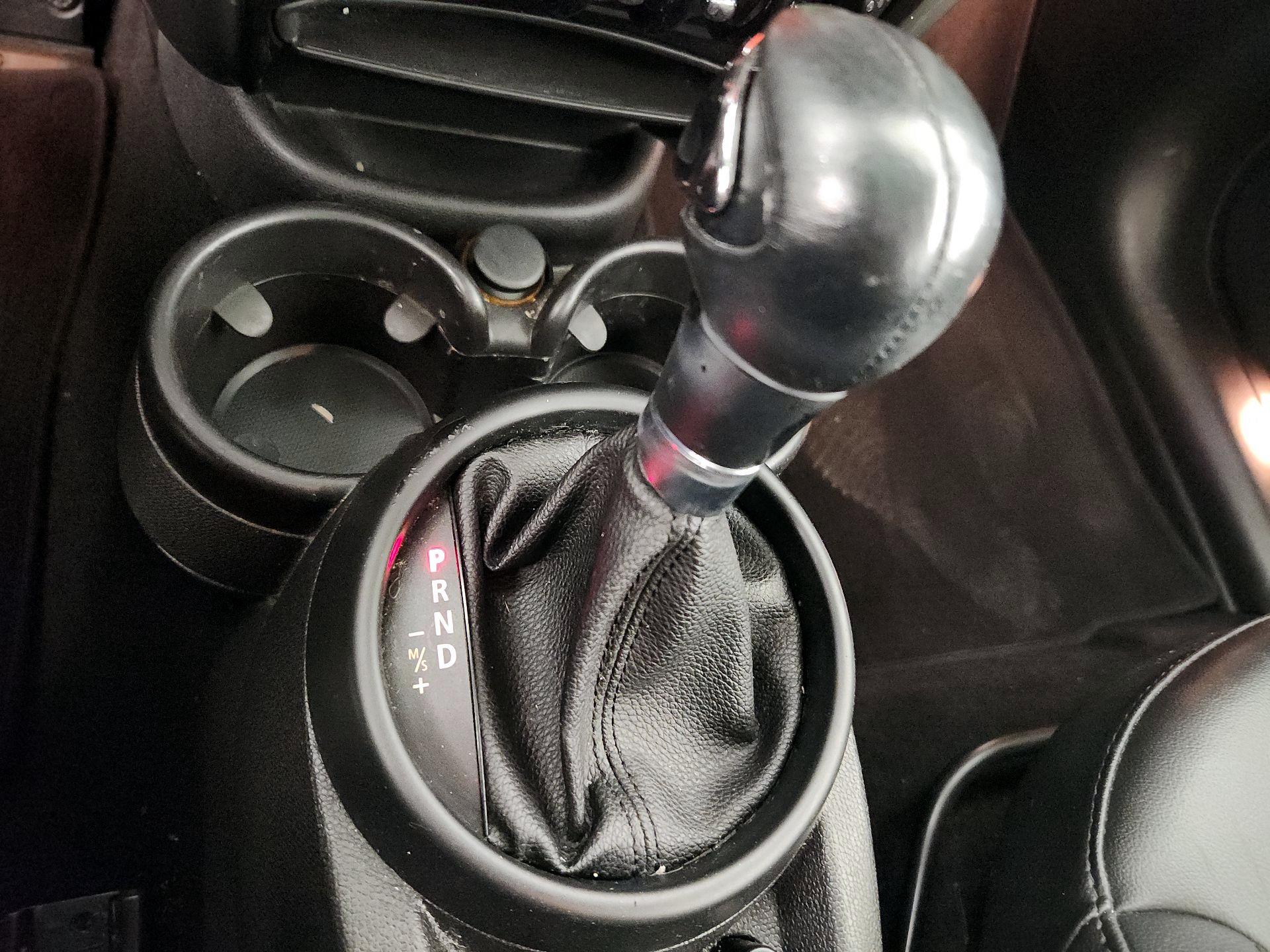 Thumbnail: 2015 MINI Cooper Countryman - 15