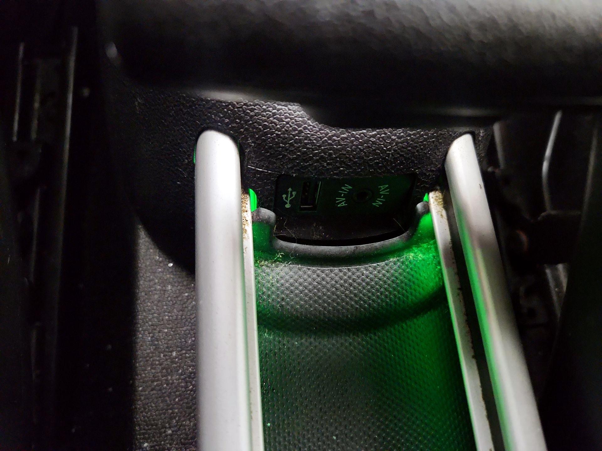 Thumbnail: 2015 MINI Cooper Countryman - 16