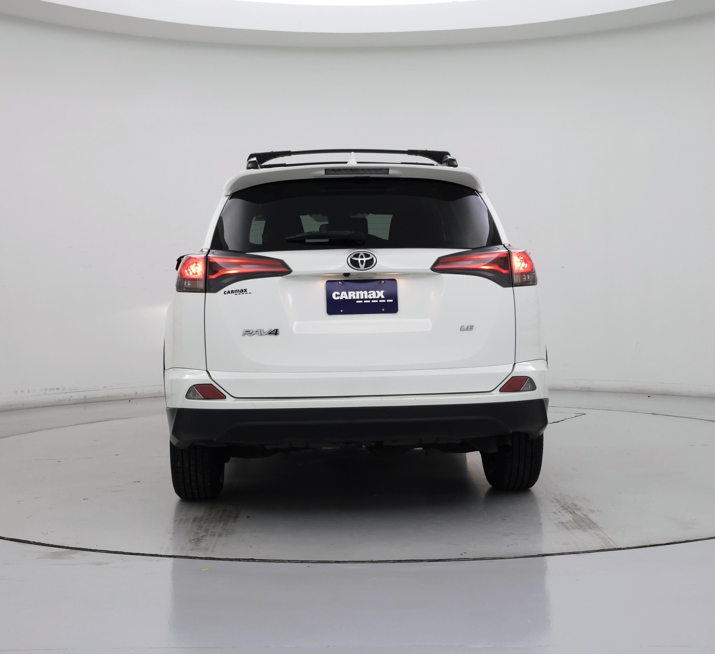 Thumbnail: 2017 Toyota RAV4 - 6