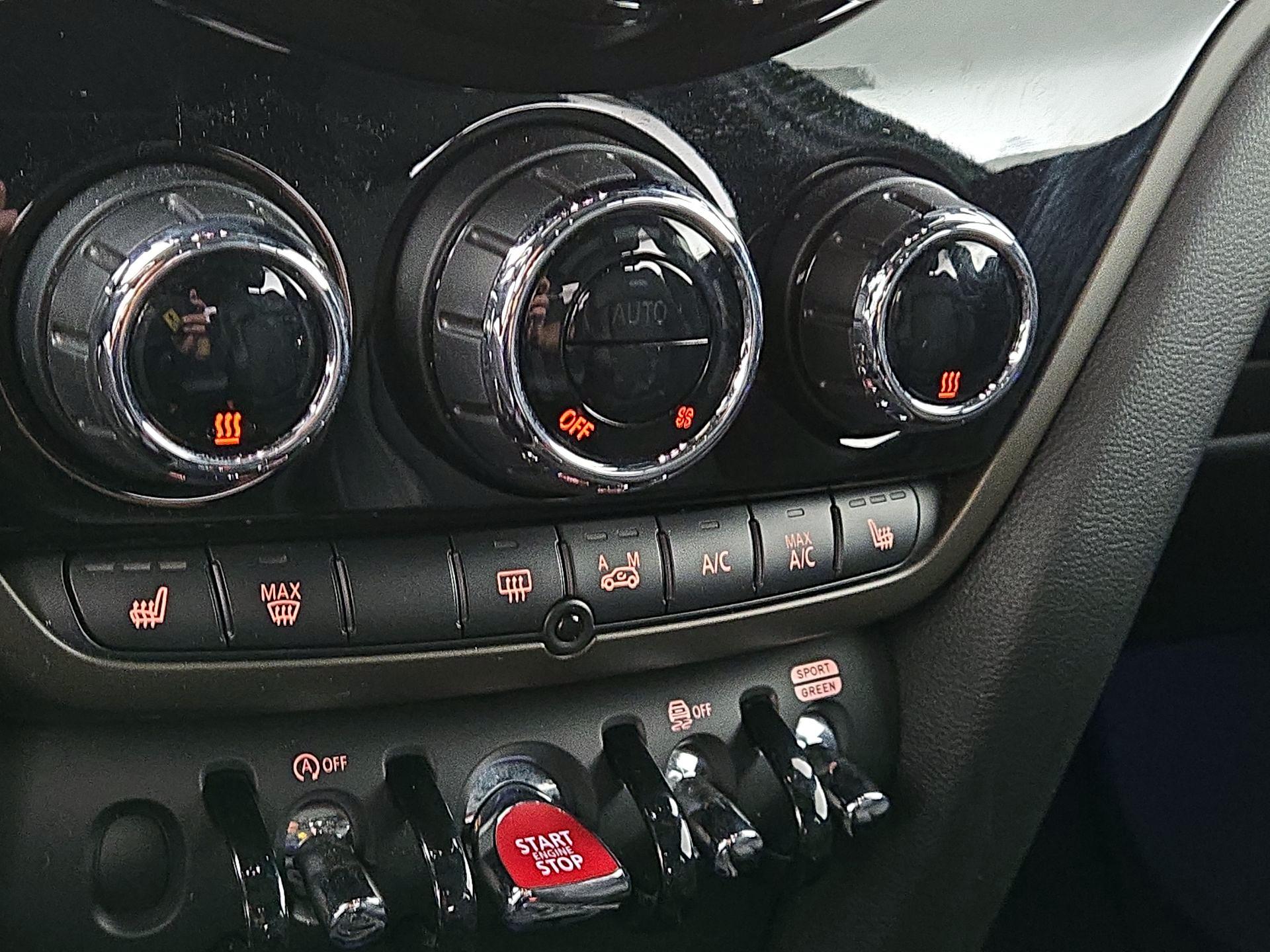 Thumbnail: 2020 MINI Cooper Countryman - 16