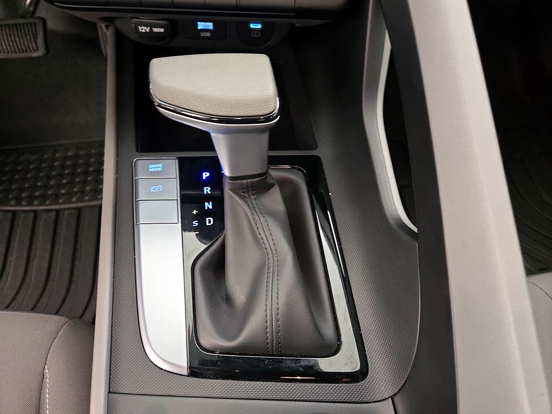 Thumbnail: 2024 Hyundai Elantra - 18