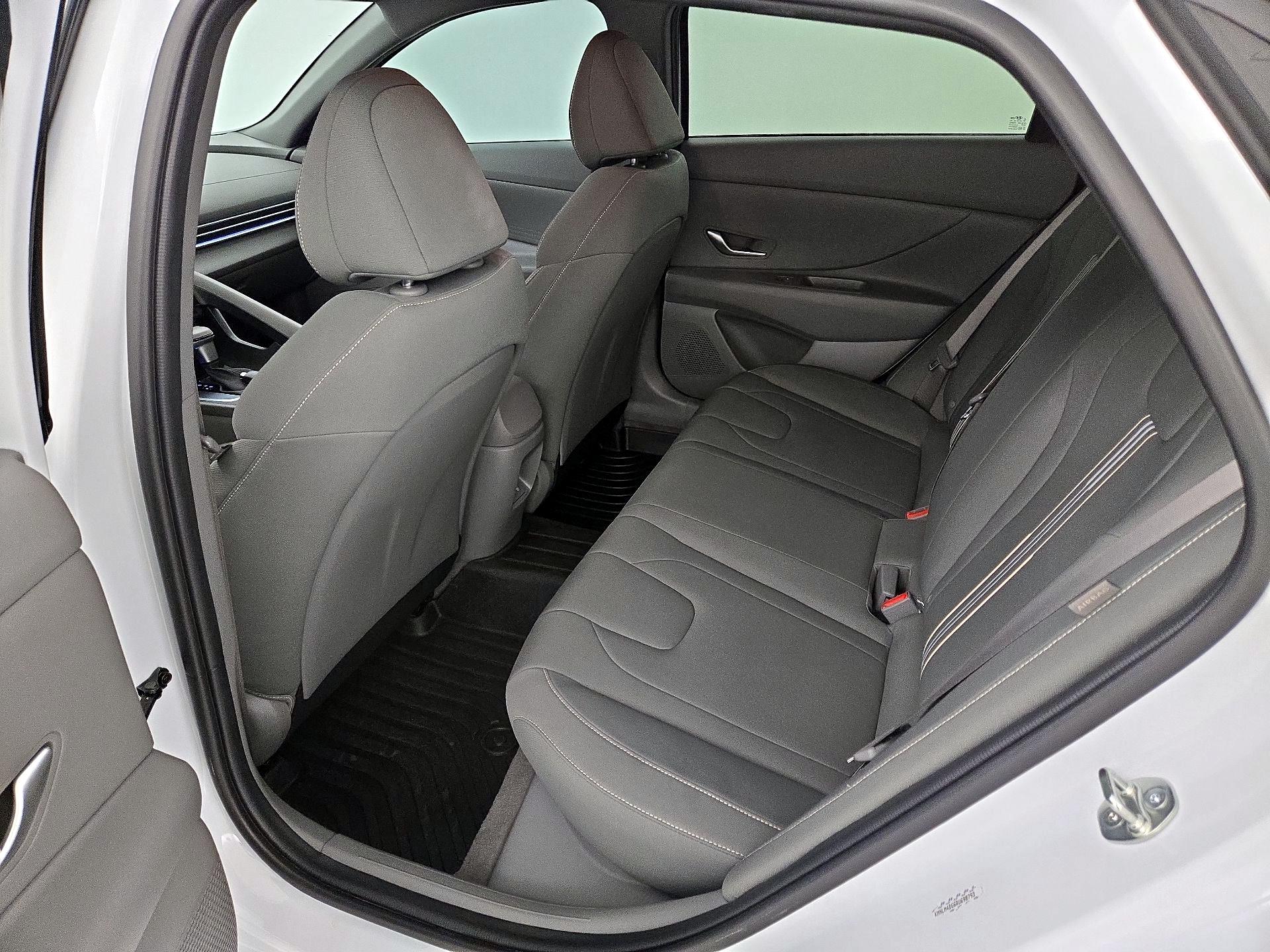 Thumbnail: 2024 Hyundai Elantra - 20