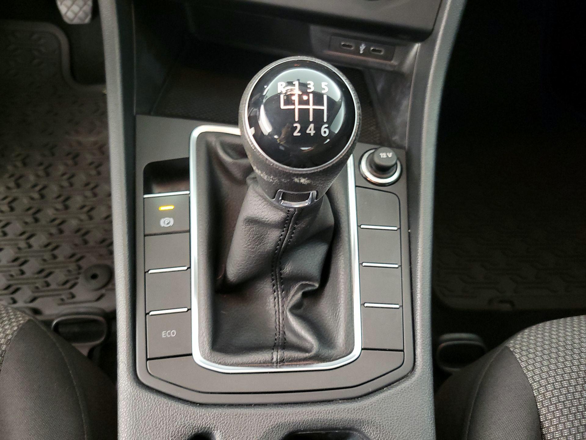 Thumbnail: 2020 Volkswagen Jetta - 17