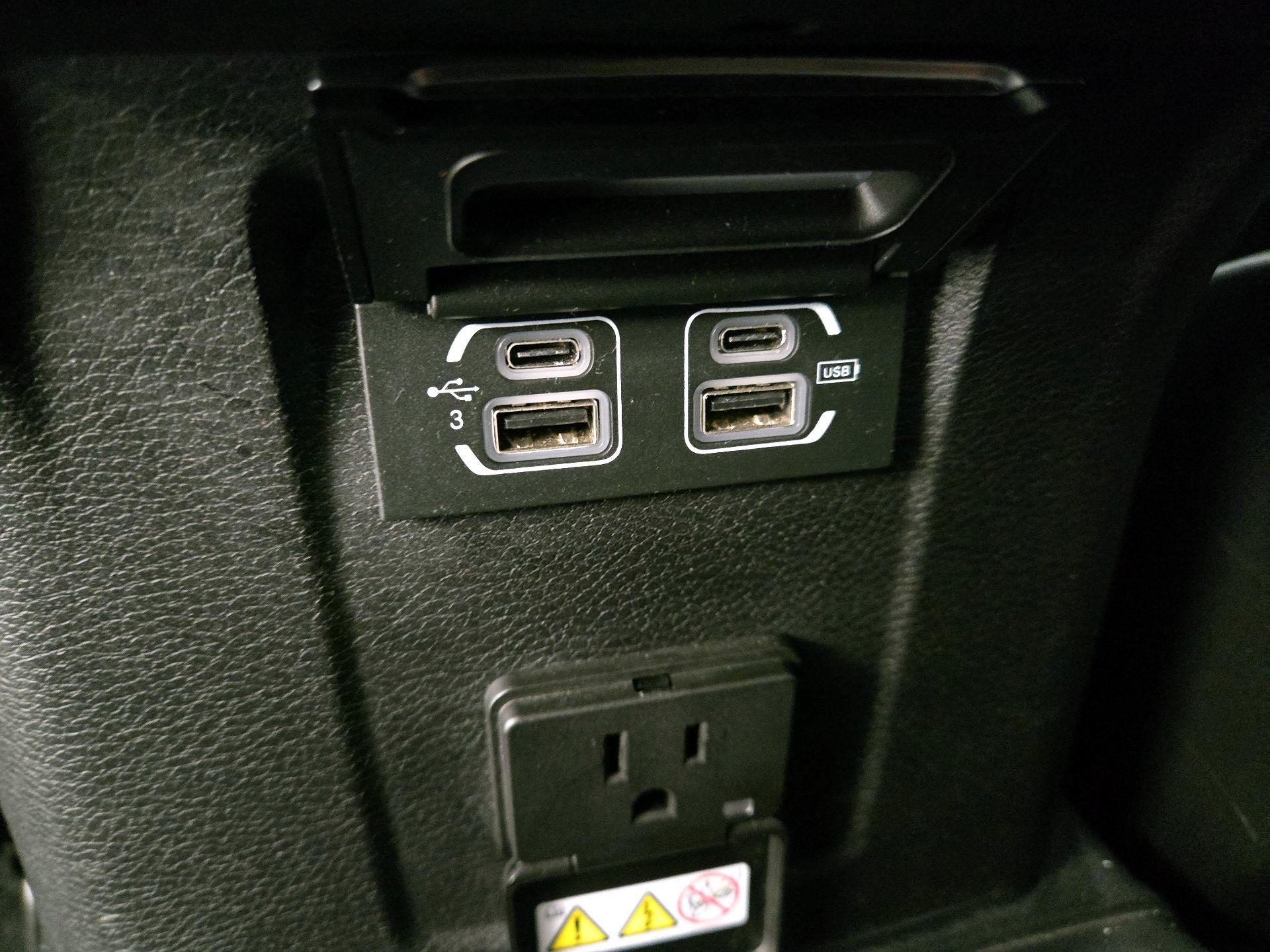 Thumbnail: 2020 Jeep Gladiator - 19