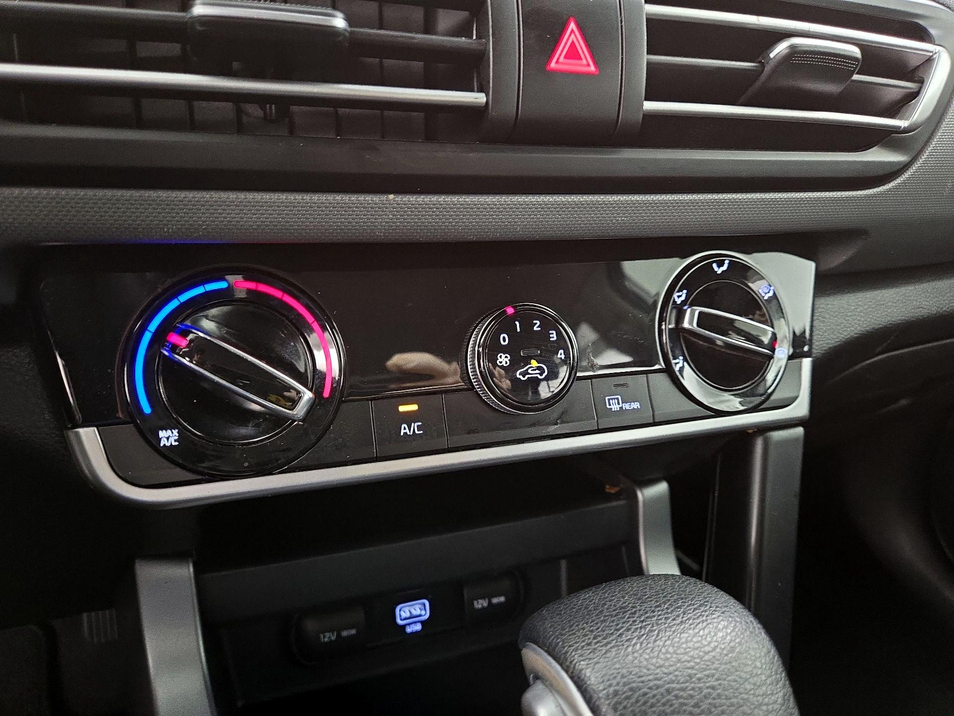 Thumbnail: 2022 Kia Seltos - 16