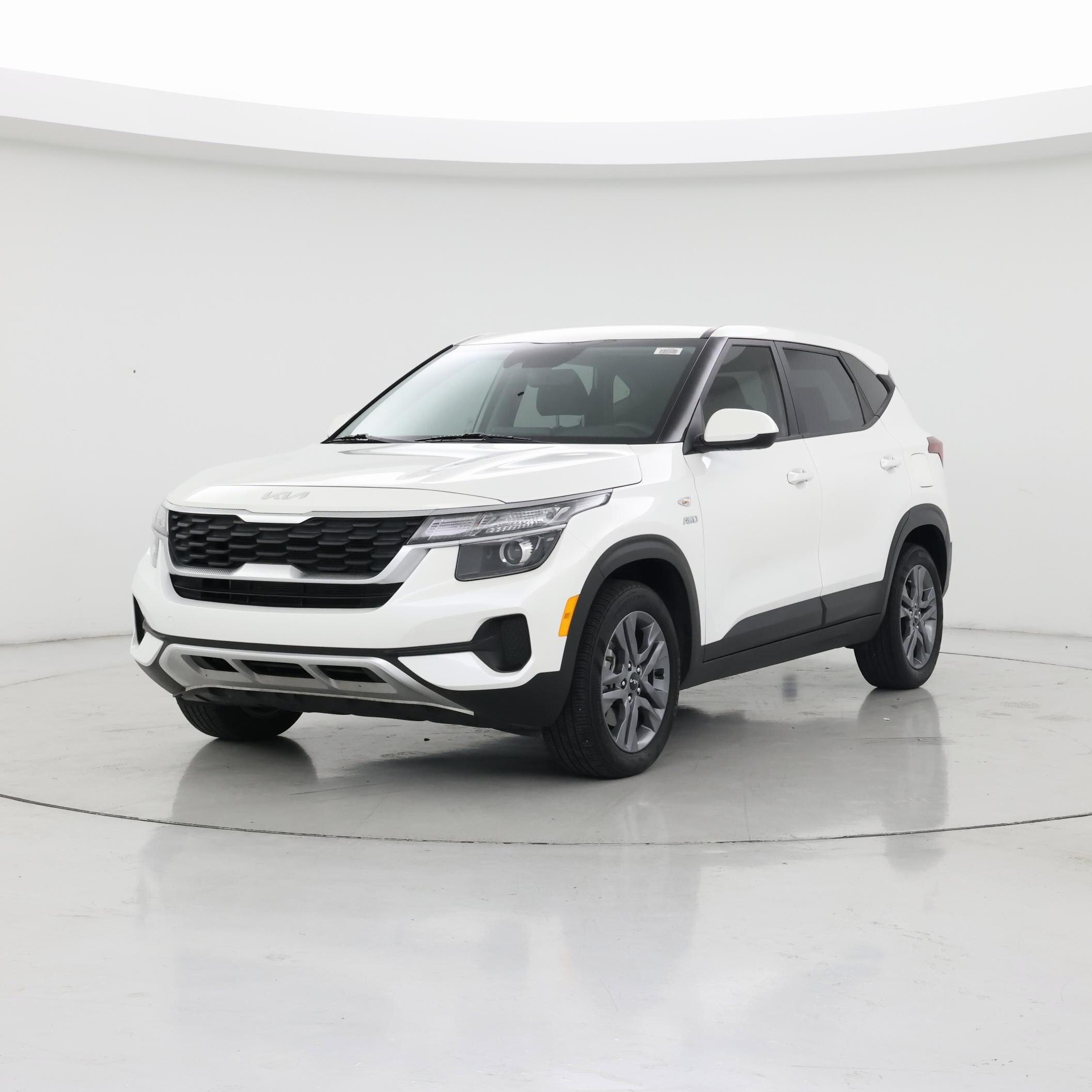 Thumbnail: 2022 Kia Seltos - 4