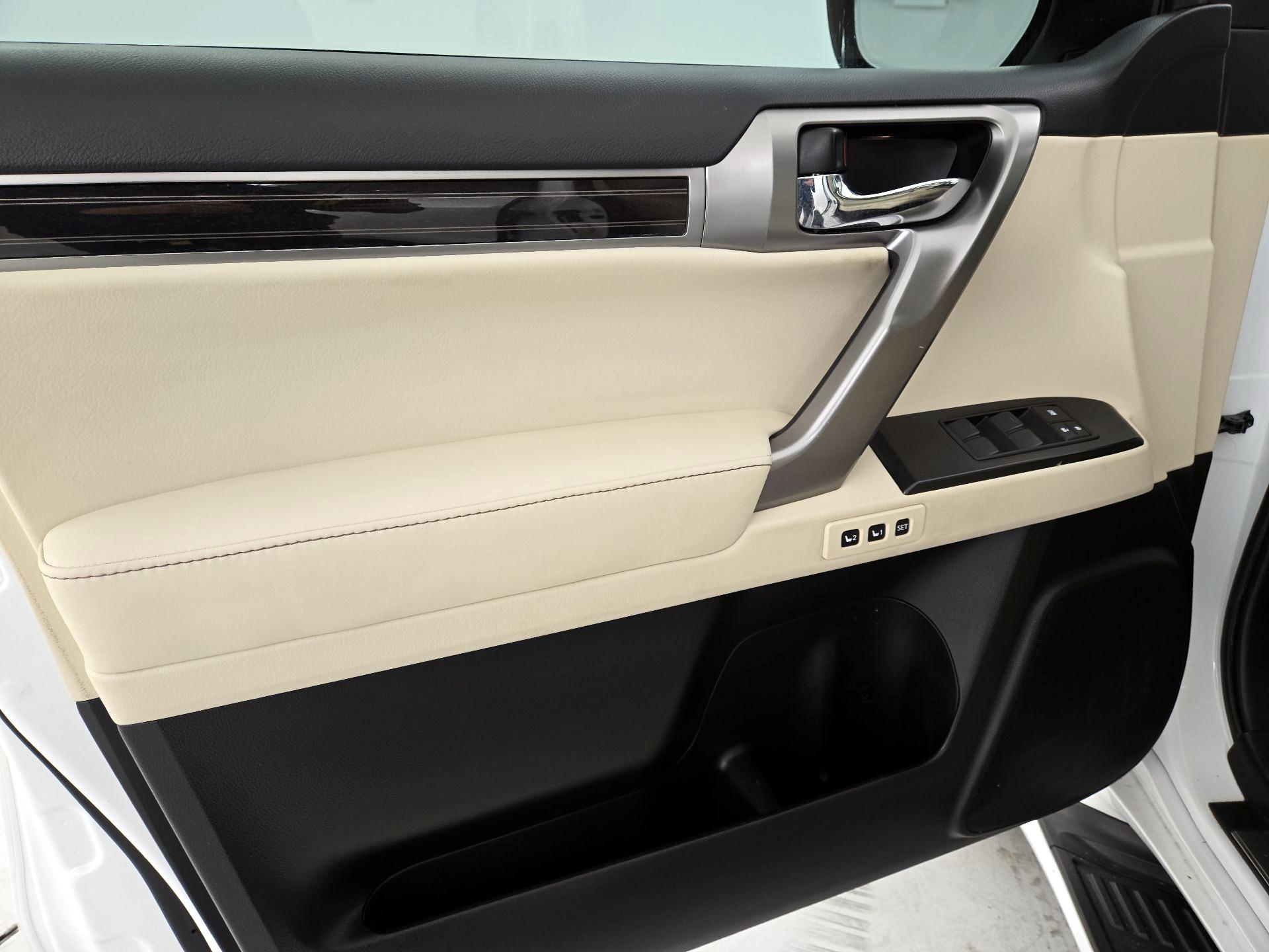 Thumbnail: 2022 Lexus GX - 12