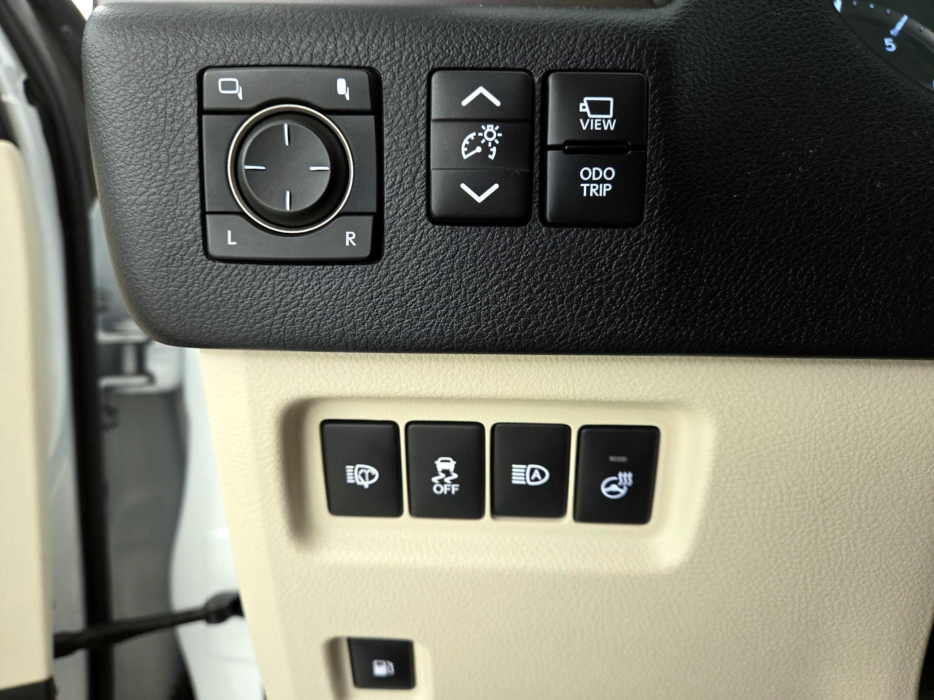 Thumbnail: 2022 Lexus GX - 13