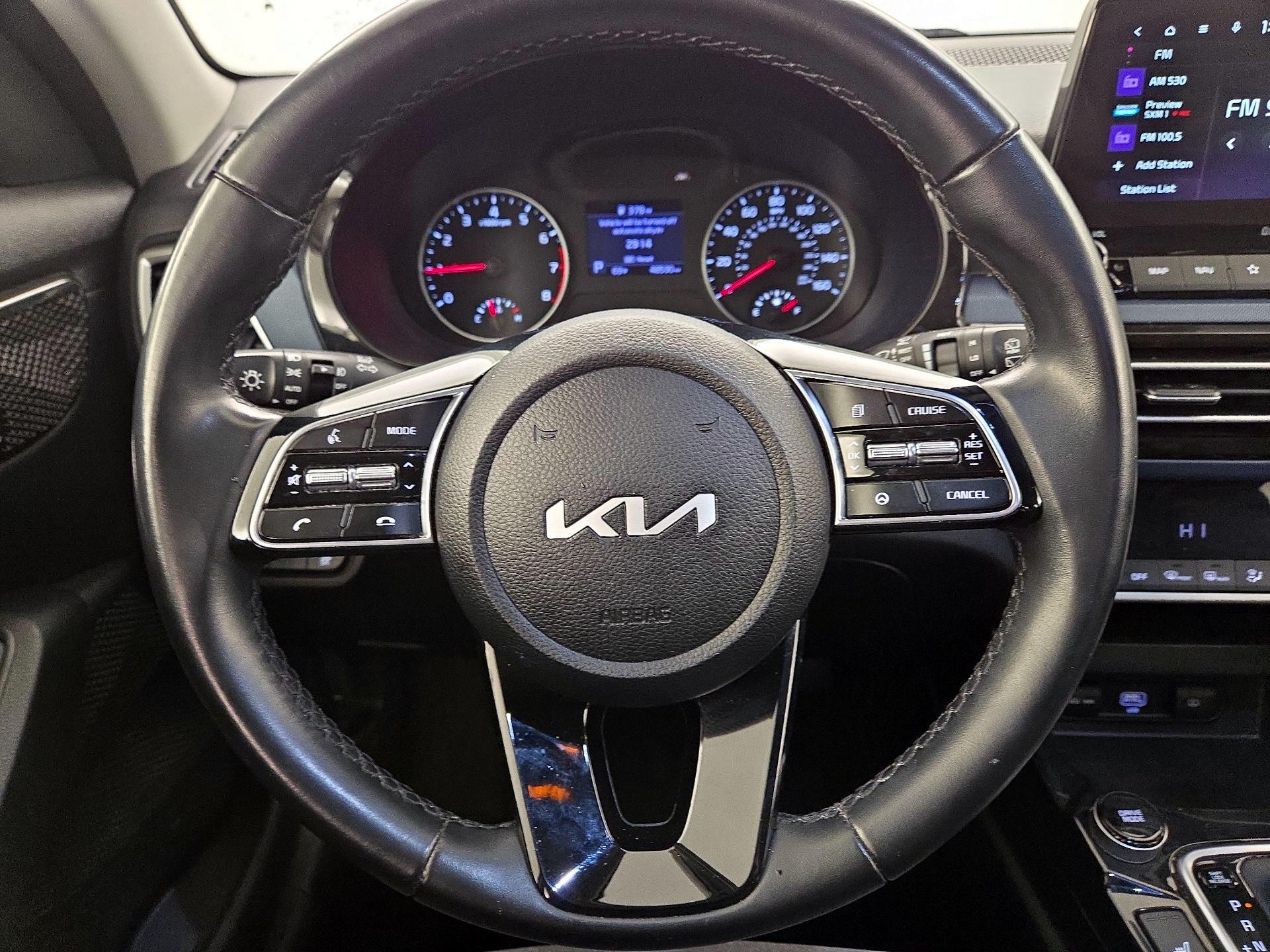 Thumbnail: 2023 Kia Seltos - 10