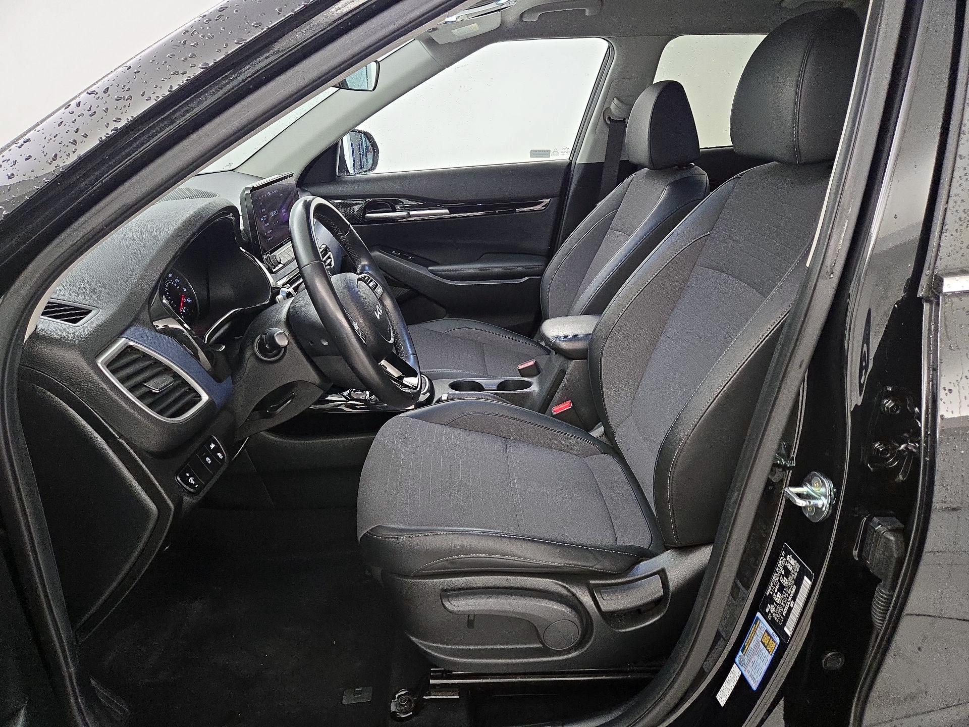 Thumbnail: 2023 Kia Seltos - 11