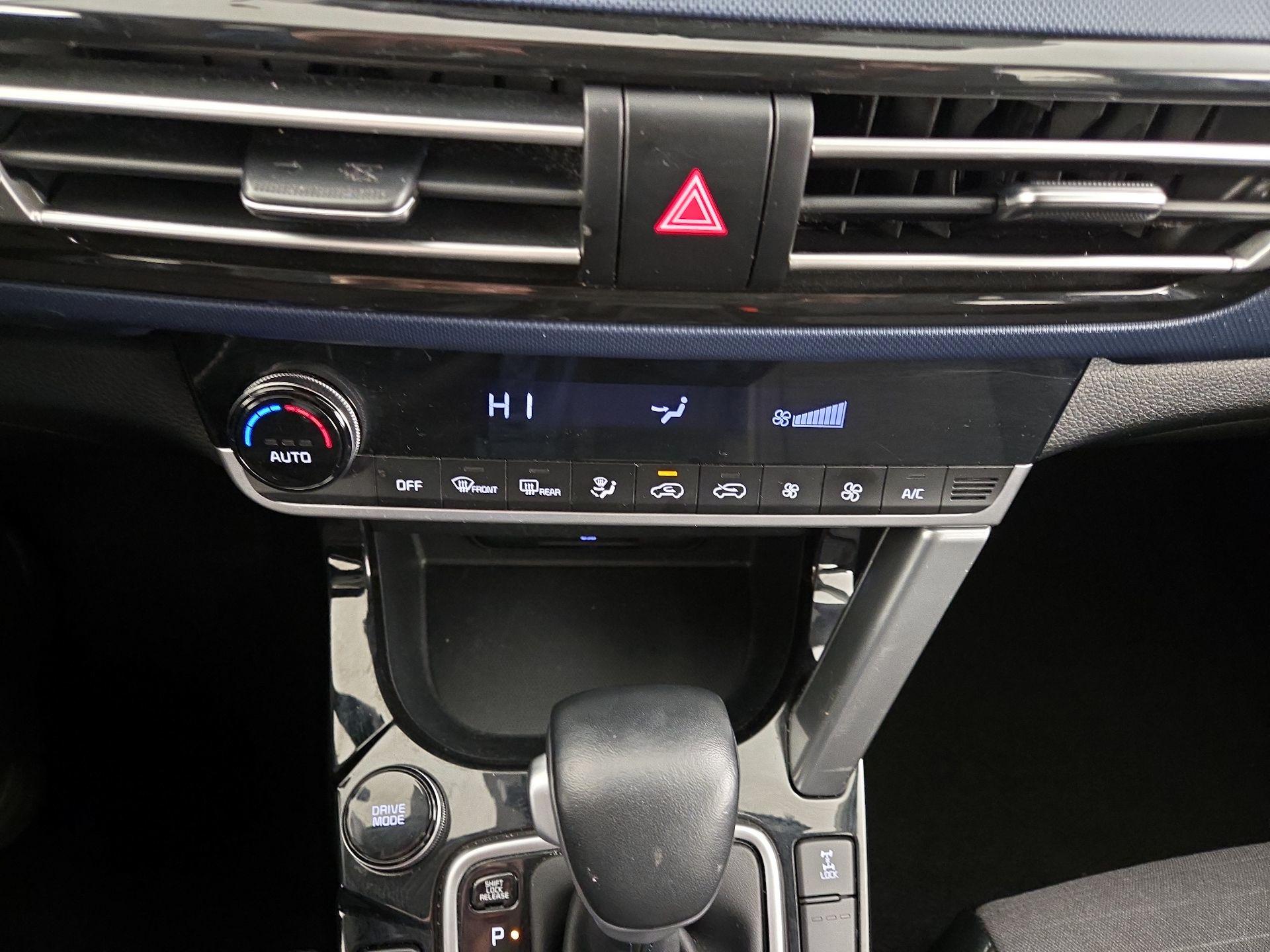 Thumbnail: 2023 Kia Seltos - 17