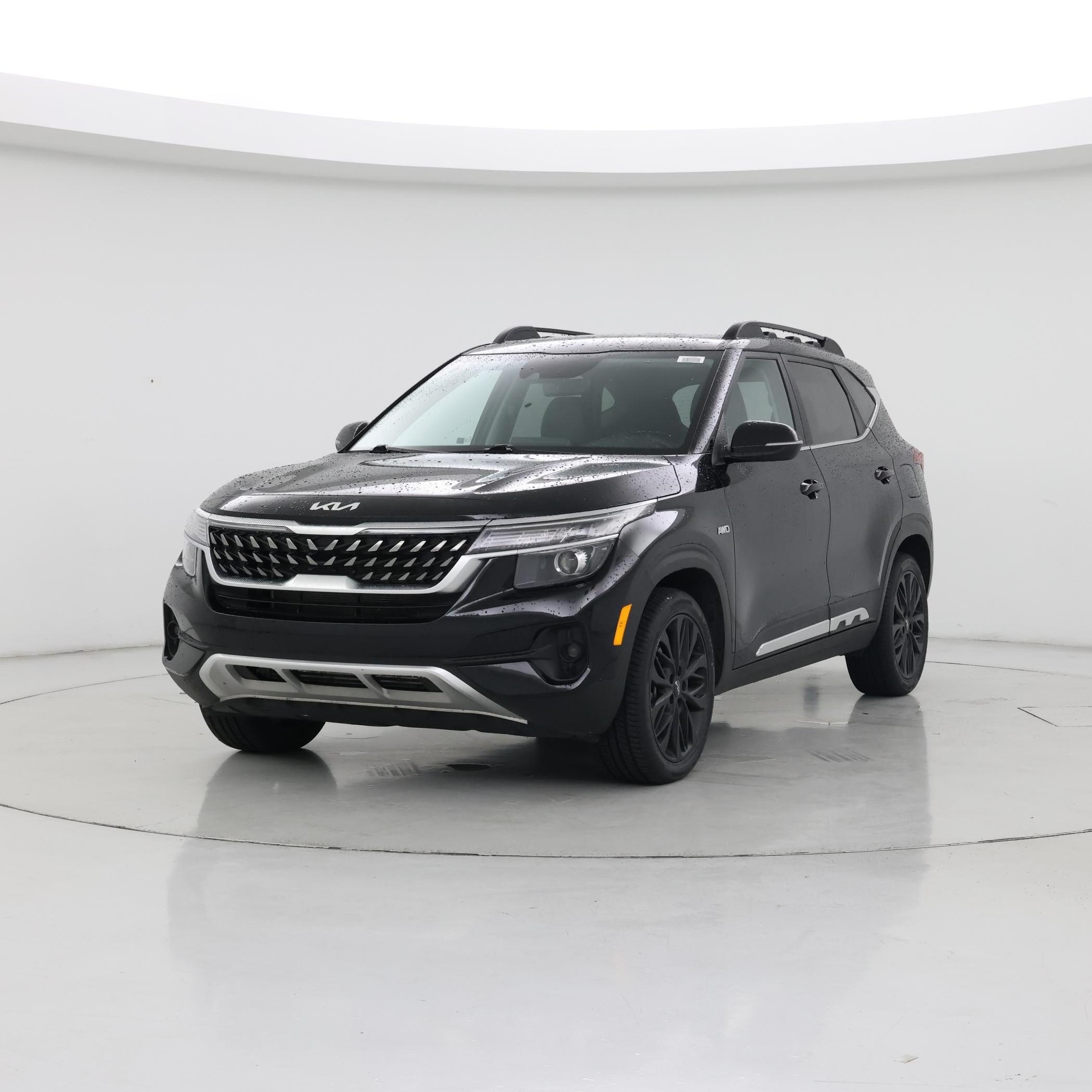 Thumbnail: 2023 Kia Seltos - 4