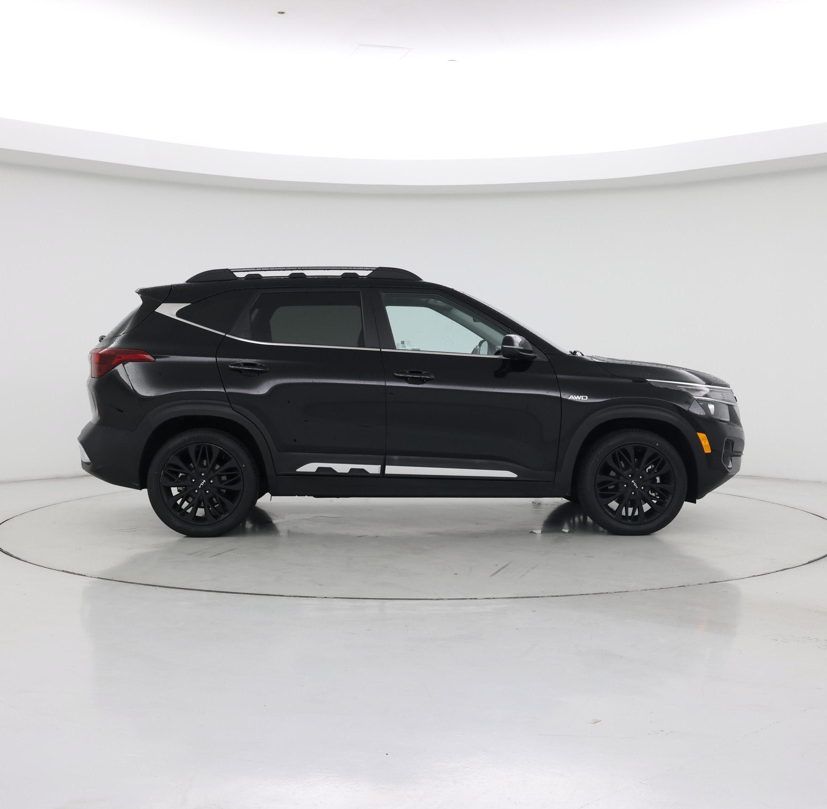 Thumbnail: 2023 Kia Seltos - 7