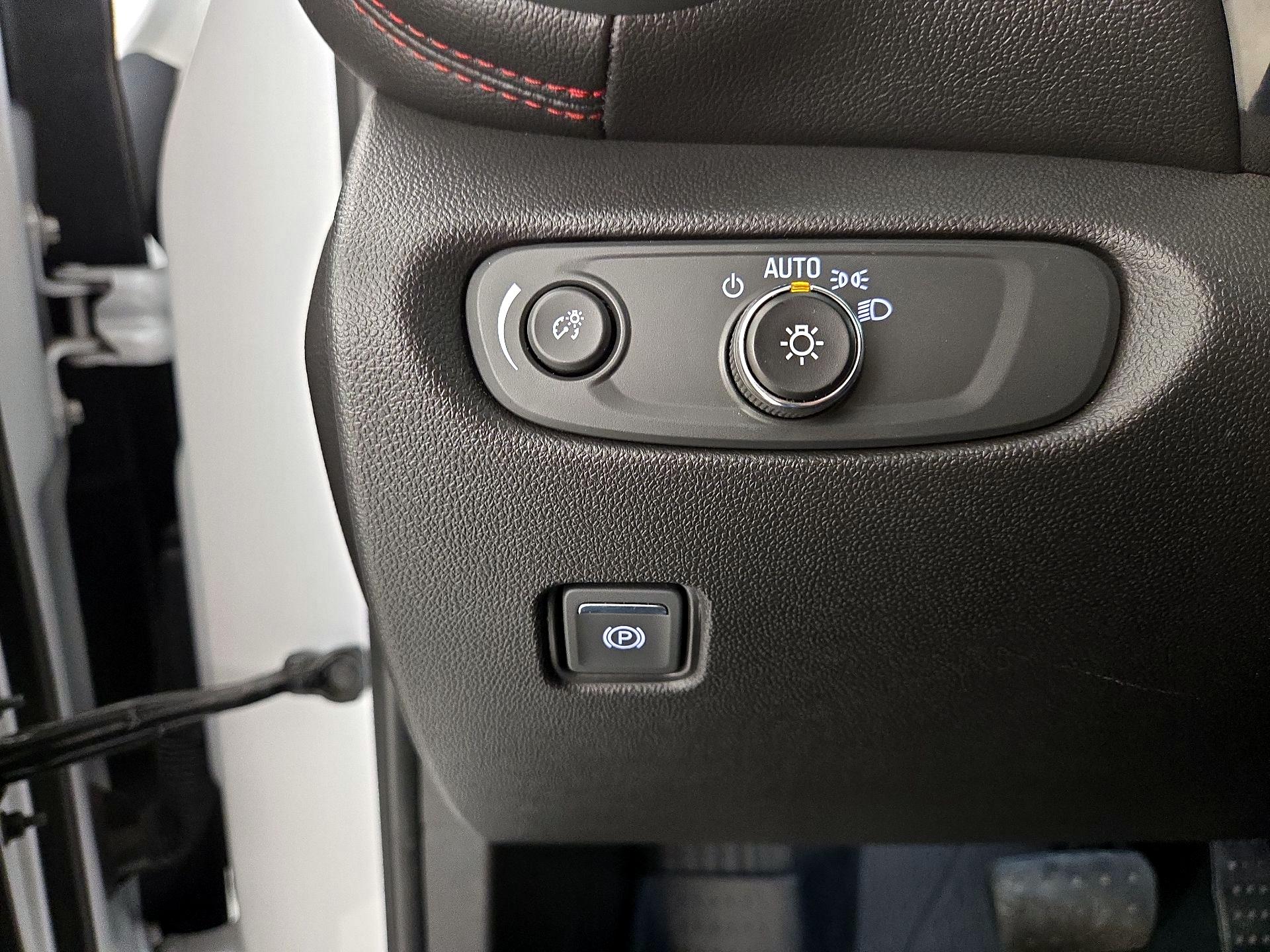 Thumbnail: 2022 Chevrolet Blazer - 13