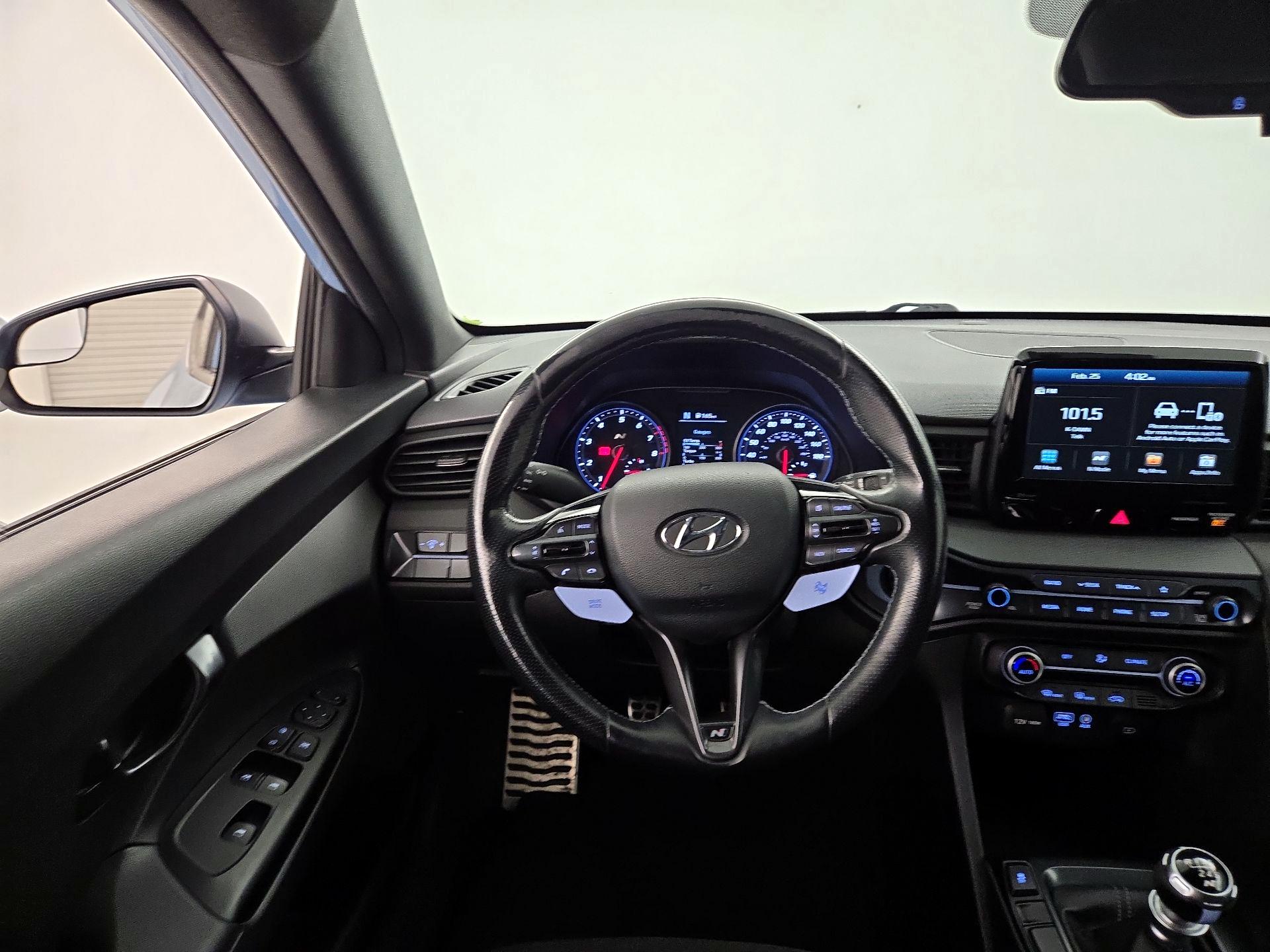 Thumbnail: 2020 Hyundai Veloster - 10