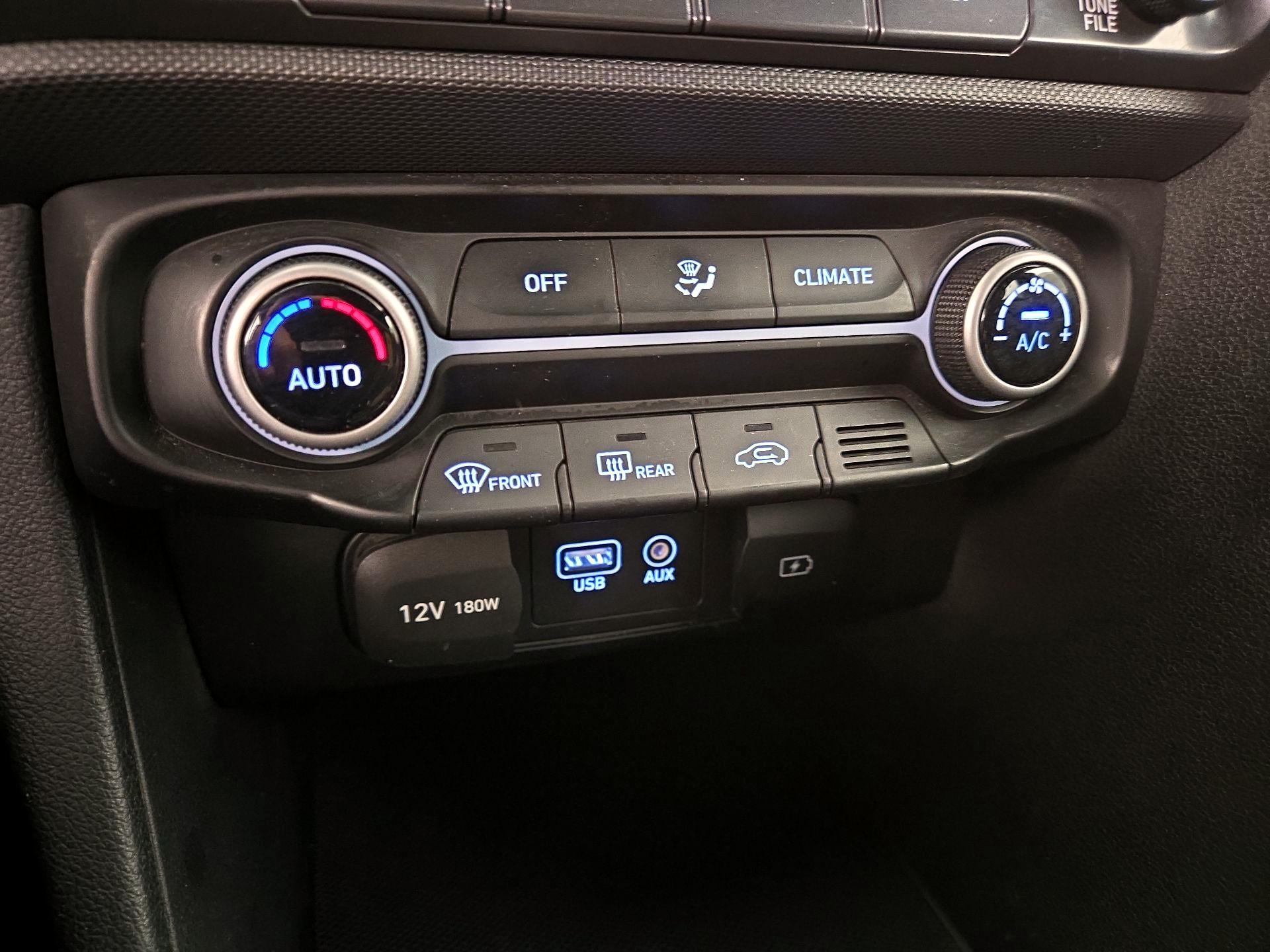 Thumbnail: 2020 Hyundai Veloster - 16