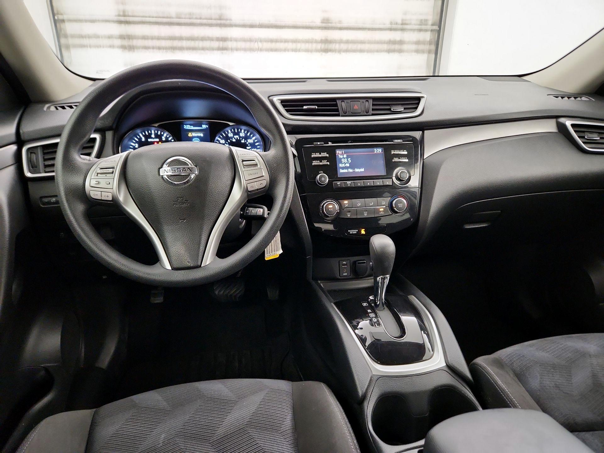 Thumbnail: 2015 Nissan Rogue - 9