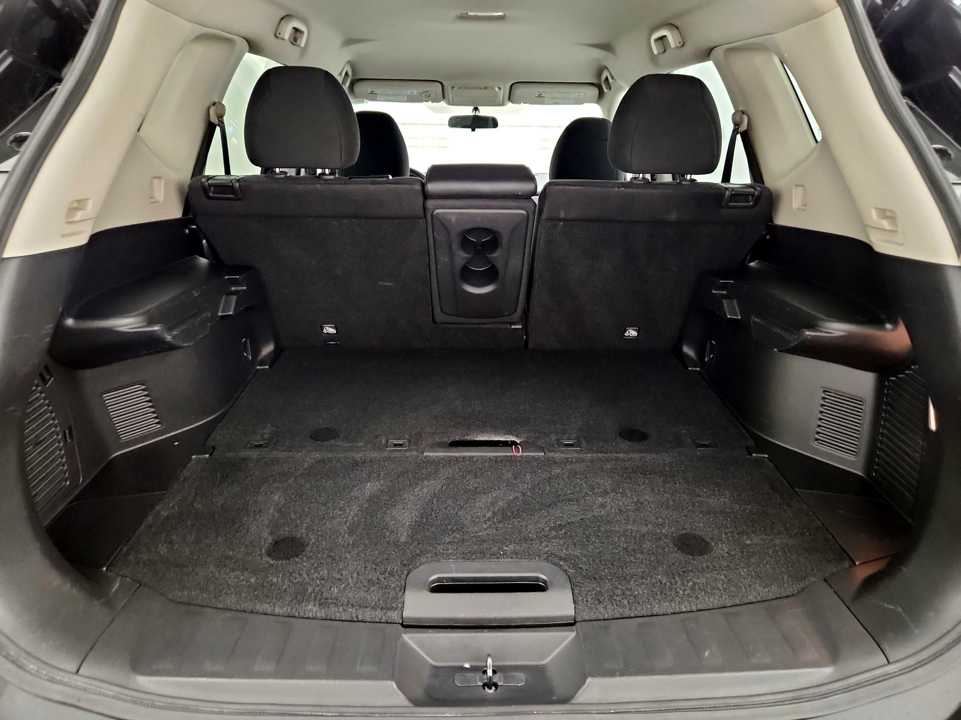 Thumbnail: 2015 Nissan Rogue - 20