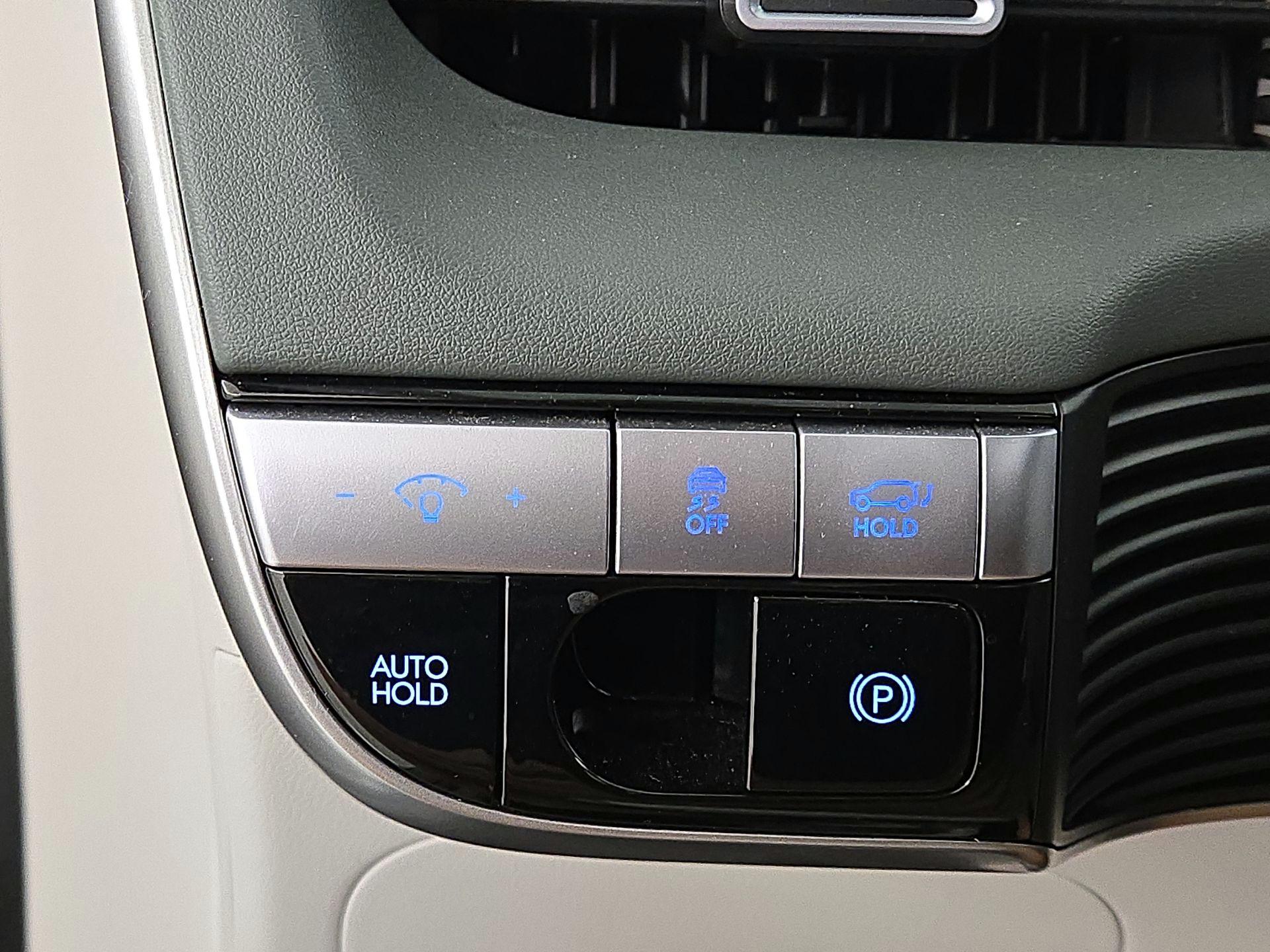 Thumbnail: 2023 Hyundai Ioniq 5 - 13