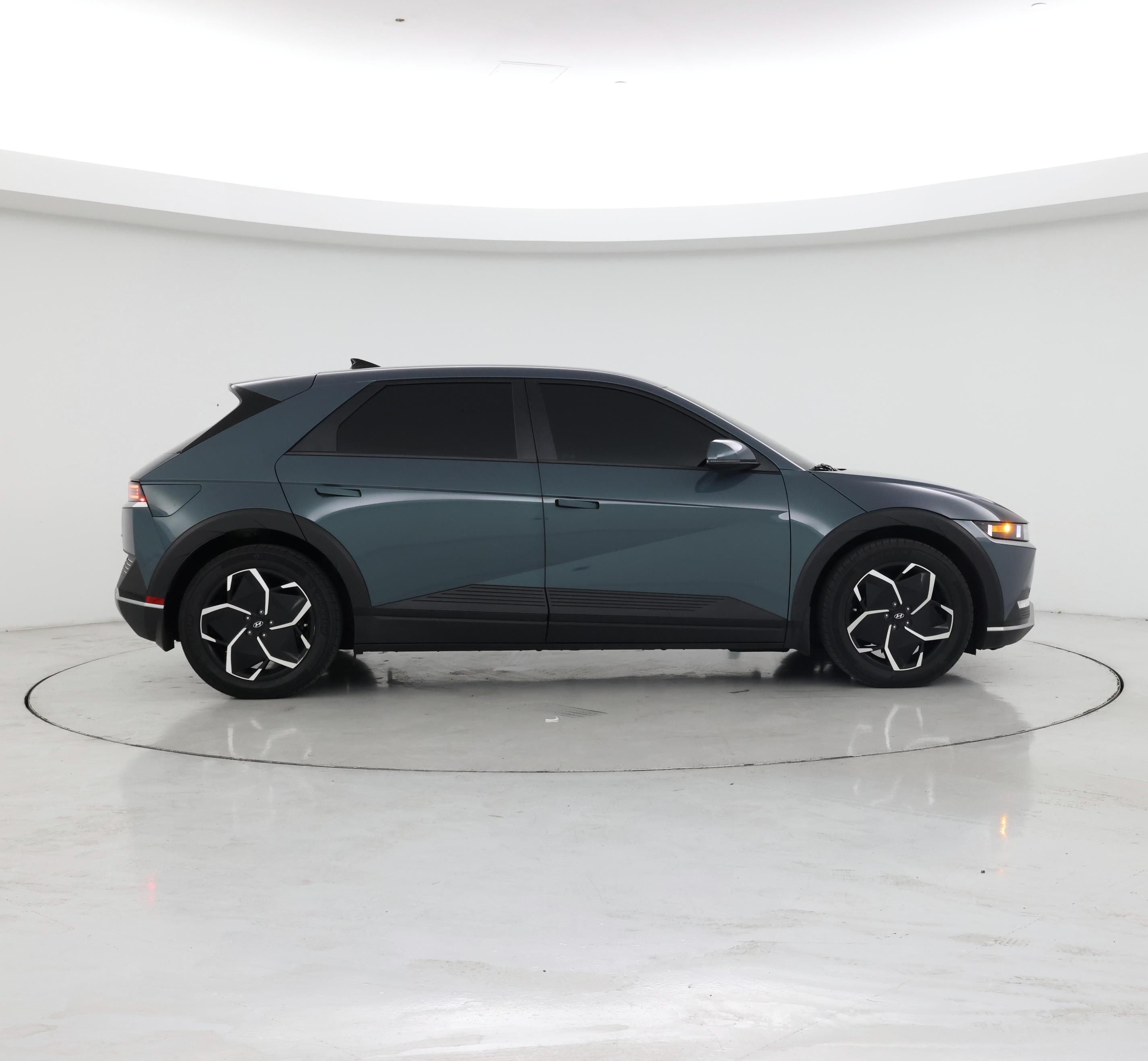 Thumbnail: 2023 Hyundai Ioniq 5 - 7