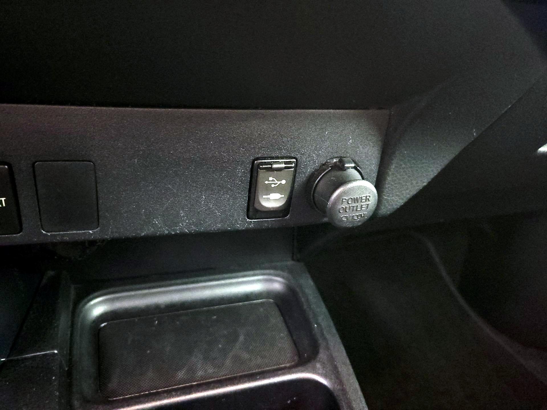 Thumbnail: 2016 Toyota RAV4 - 18