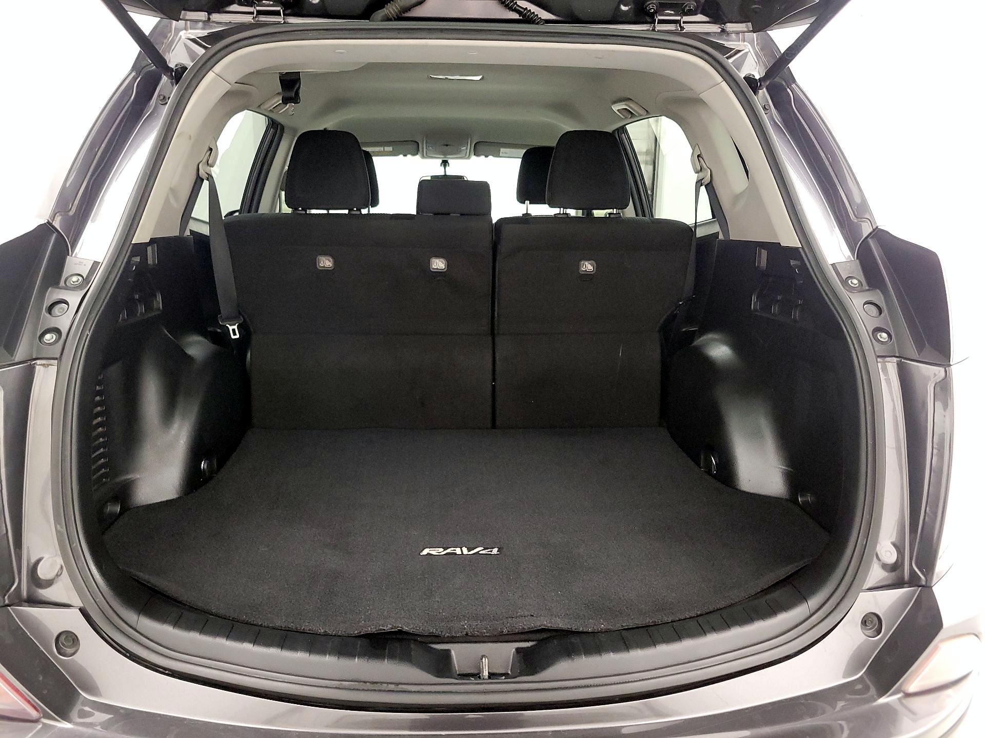 Thumbnail: 2016 Toyota RAV4 - 20