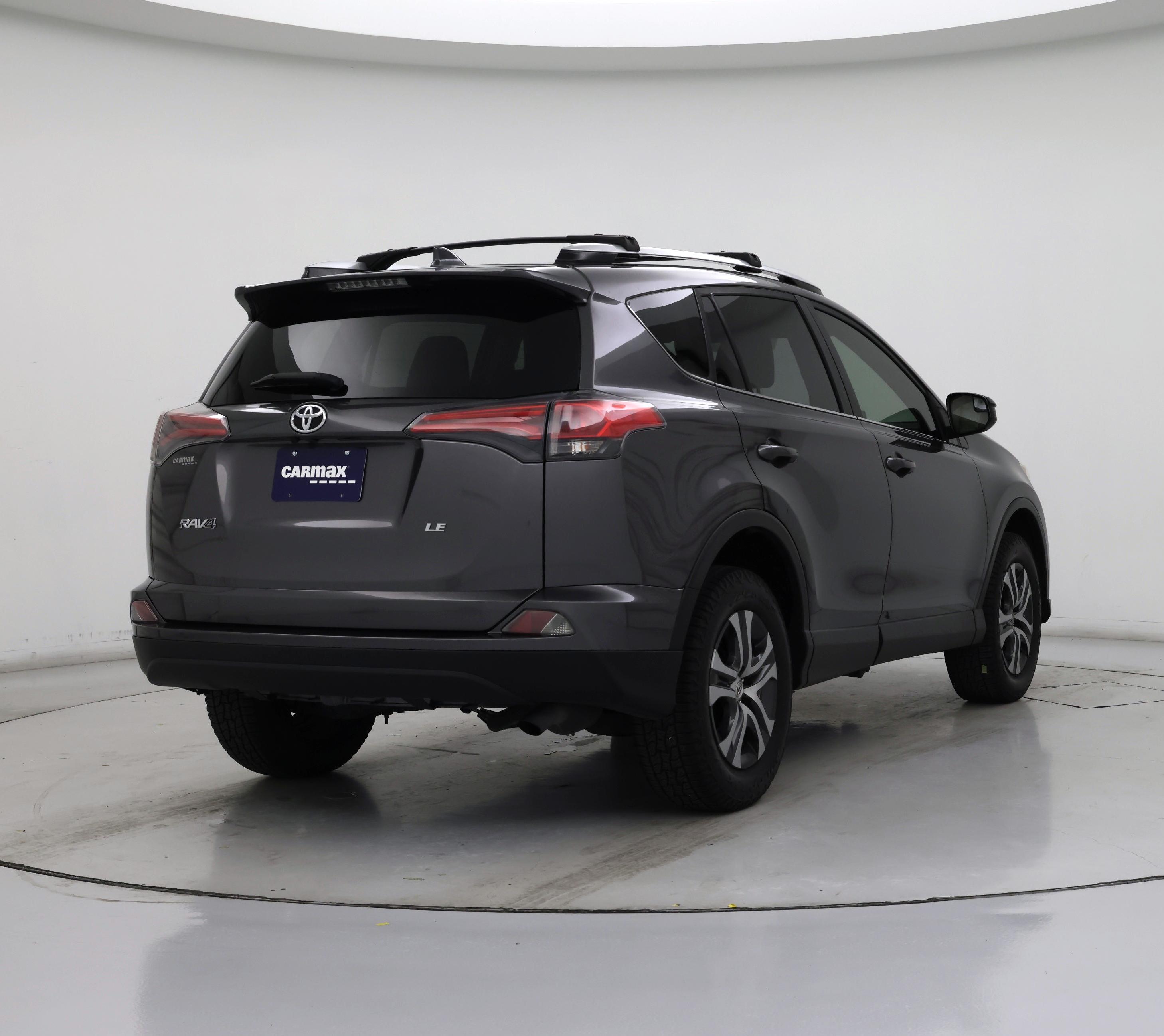 Thumbnail: 2016 Toyota RAV4 - 8