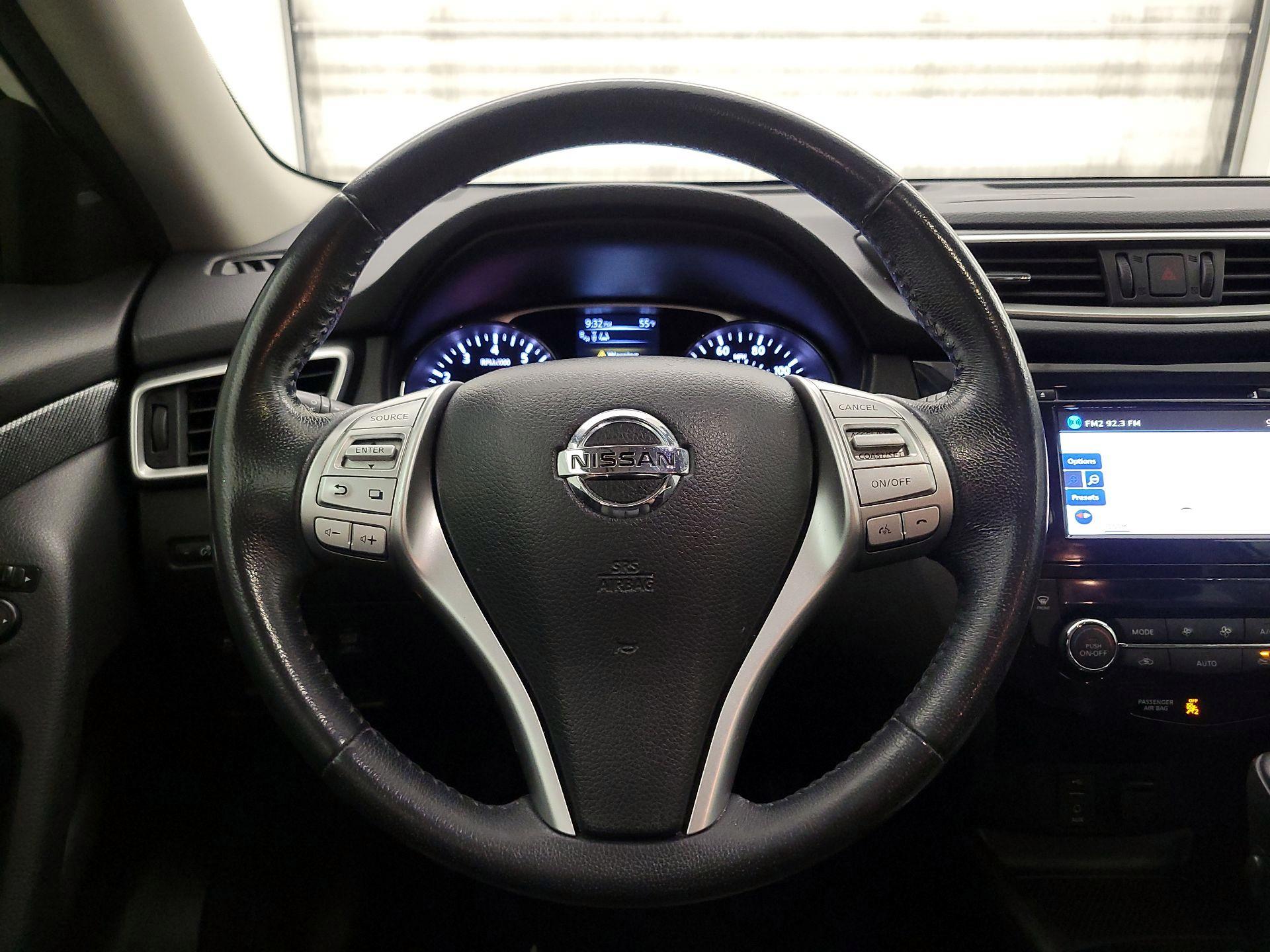 Thumbnail: 2015 Nissan Rogue - 10